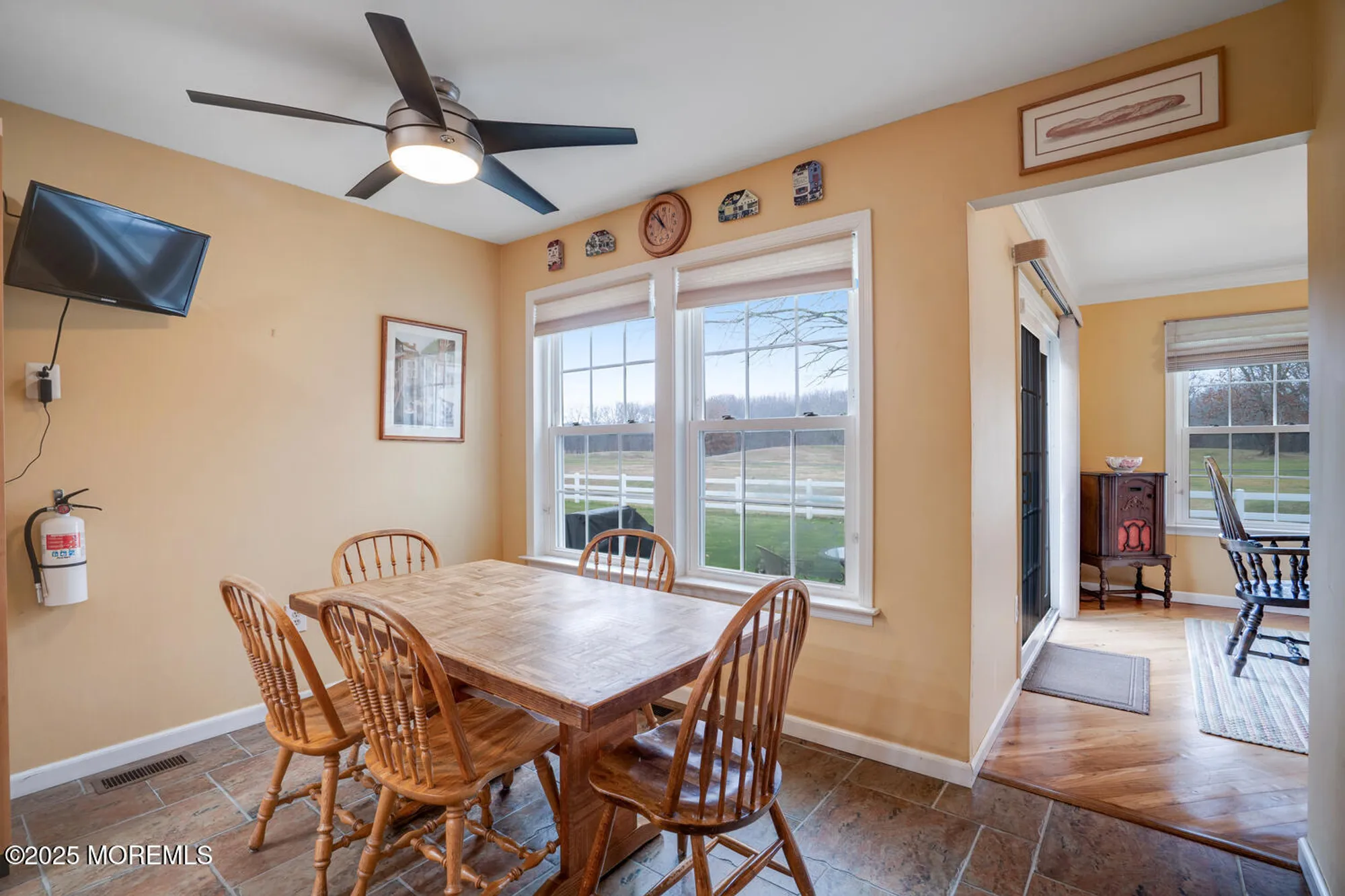 Property Slideshow image 8 of 33 | 11 bedfordshire dr, Monroe, NJ, 08831