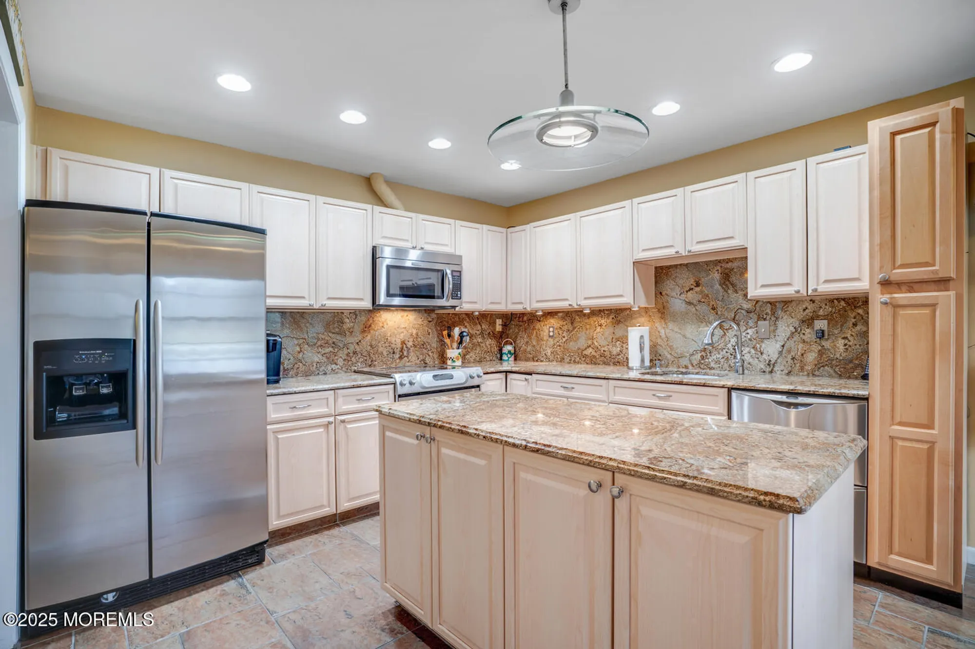 Property Slideshow image 11 of 33 | 11 bedfordshire dr, Monroe, NJ, 08831