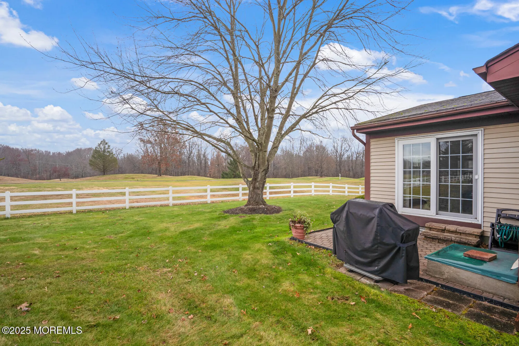 Property Slideshow image 24 of 33 | 11 bedfordshire dr, Monroe, NJ, 08831