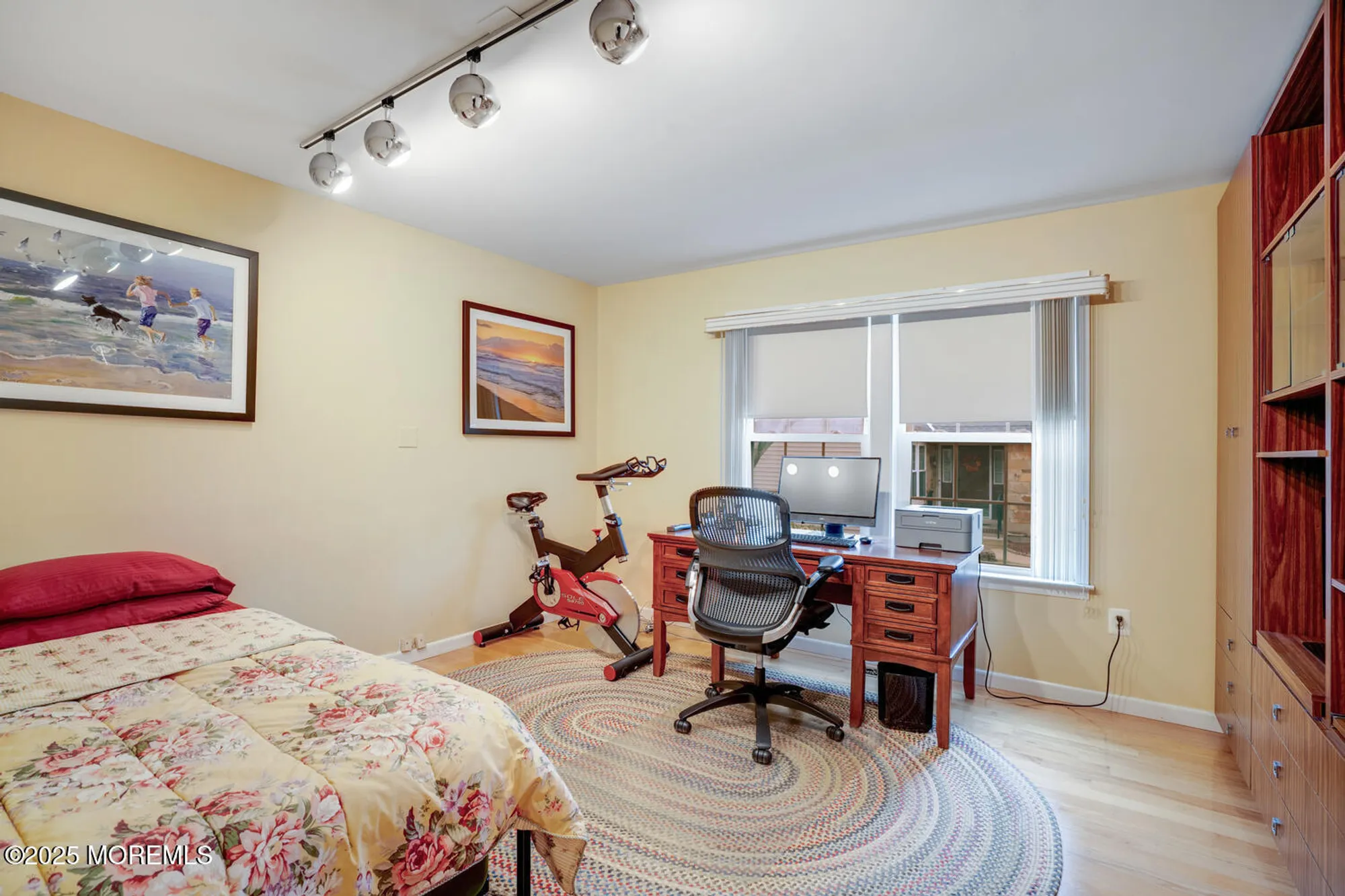 Property Slideshow image 20 of 33 | 11 bedfordshire dr, Monroe, NJ, 08831