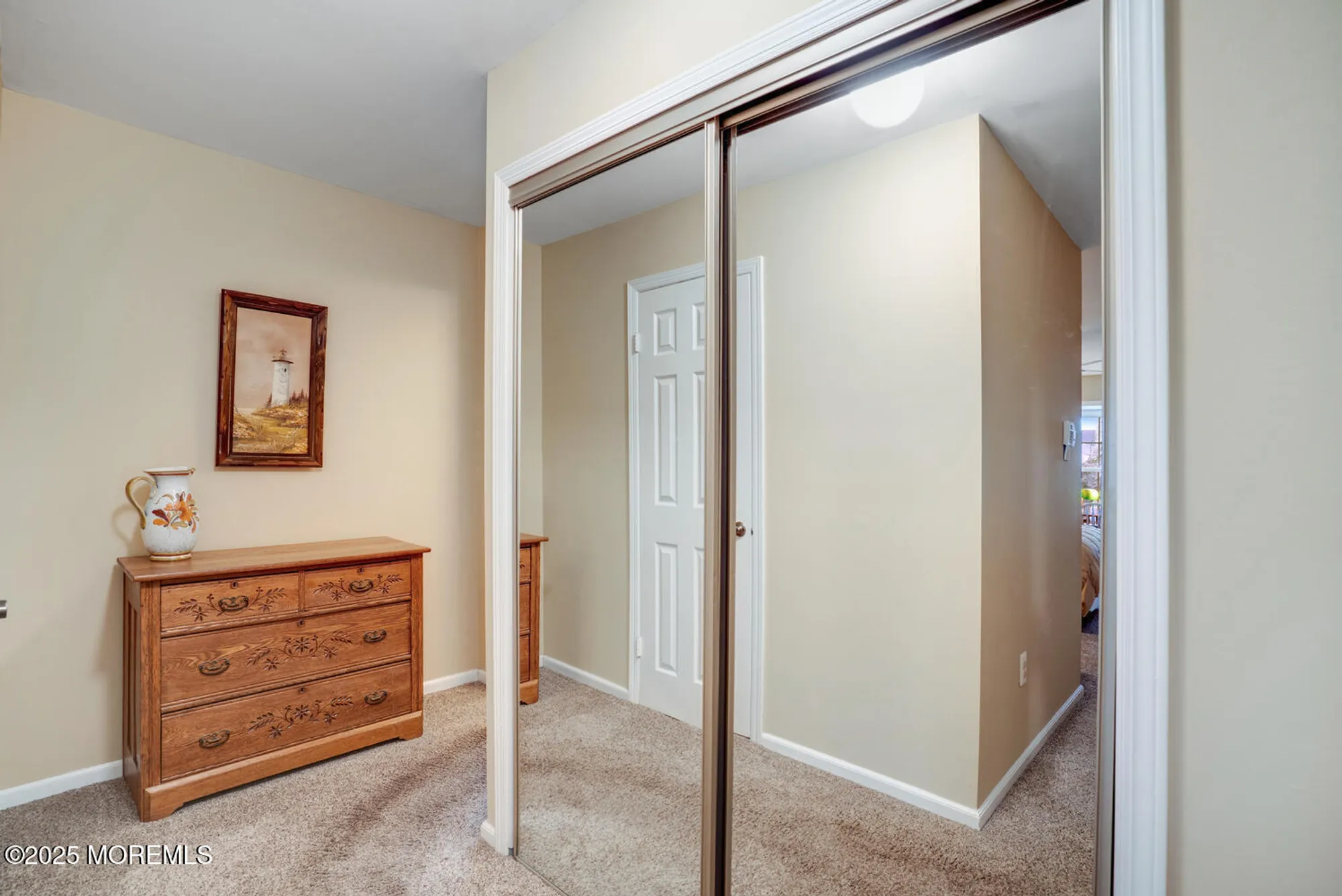 Property Slideshow image 17 of 33 | 11 bedfordshire dr, Monroe, NJ, 08831