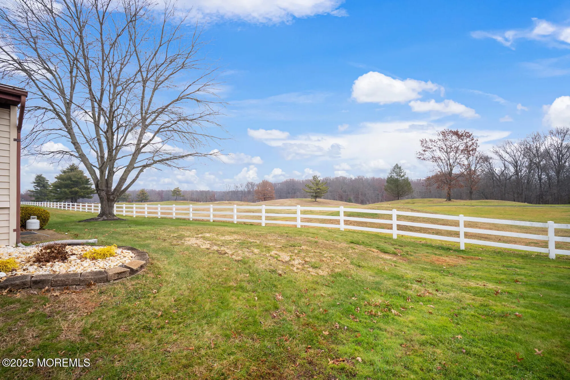 Property Slideshow image 25 of 33 | 11 bedfordshire dr, Monroe, NJ, 08831