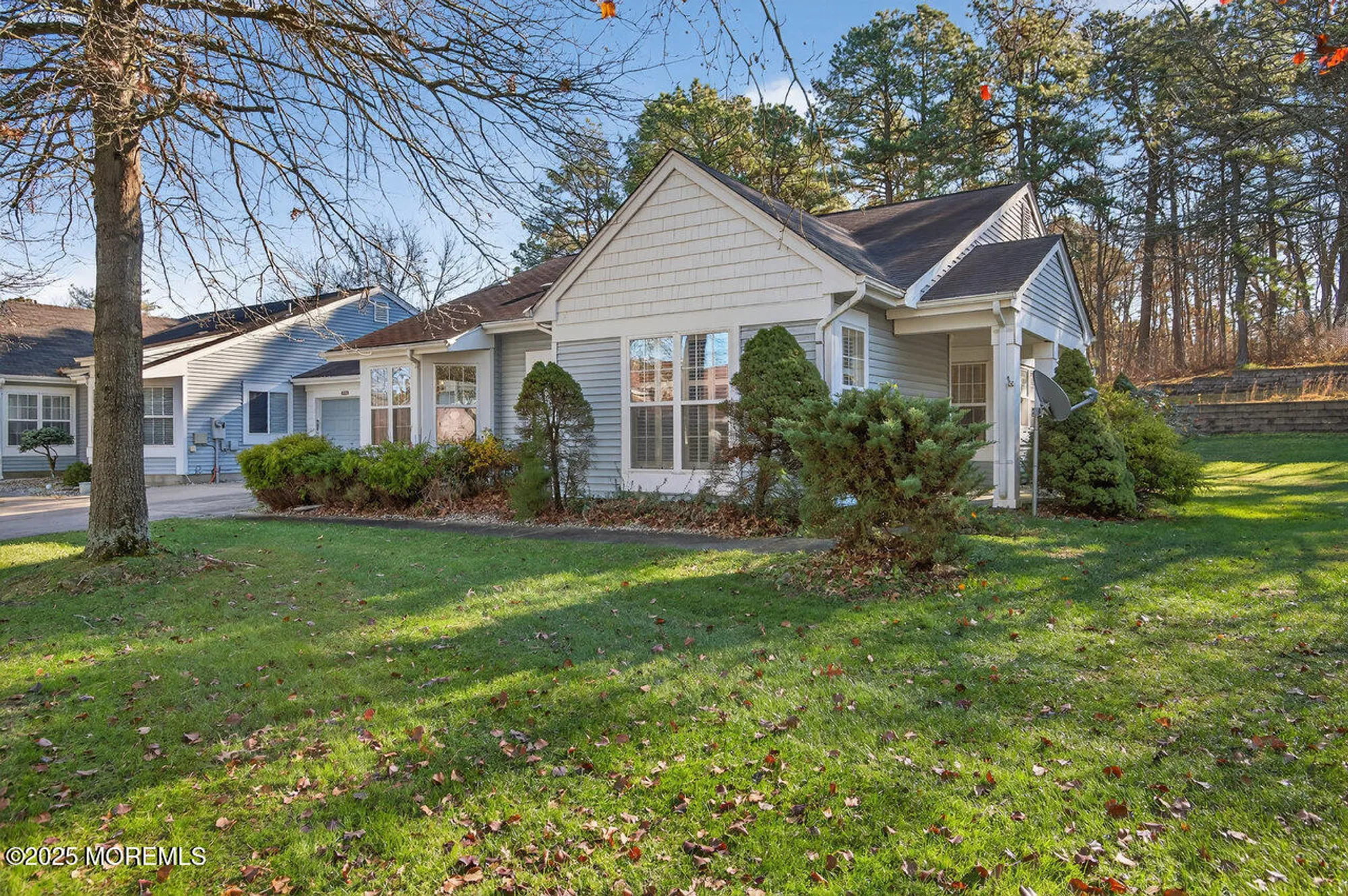 Property Slideshow image 3 of 29 | 1247b thornbury ln, Manchester, NJ, 08759