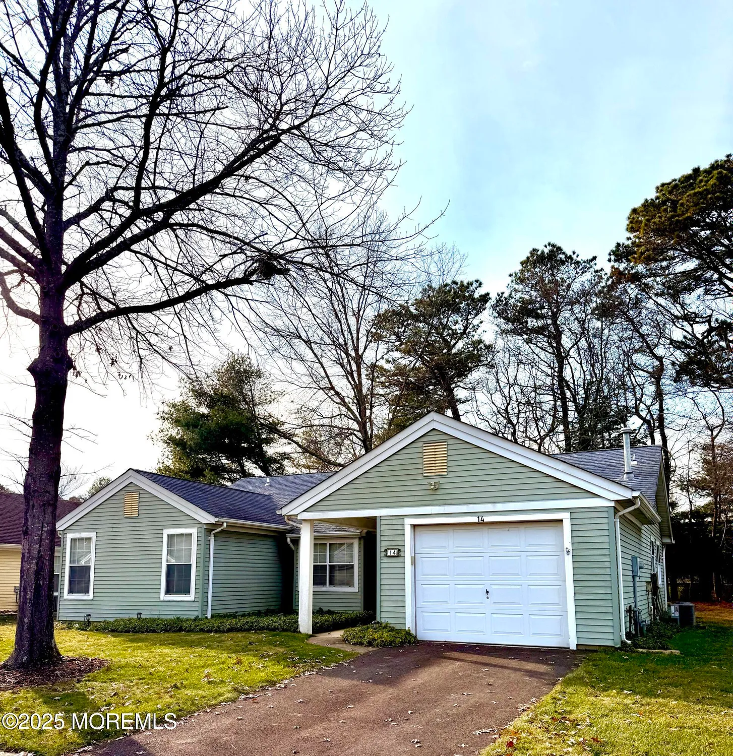 Property Slideshow image 2 of 26 | 14 portsmouth dr, Forked River, NJ, 08731