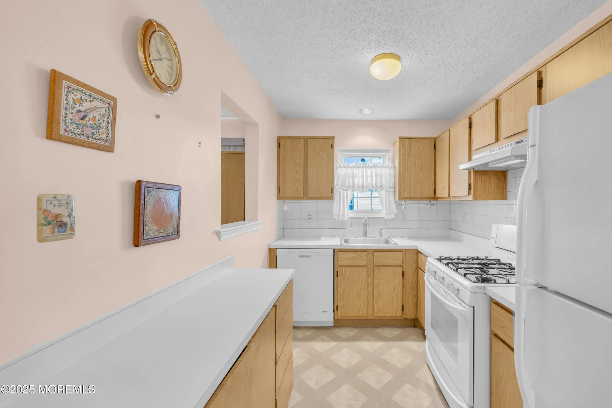 Property Slideshow image 15 of 36 | 7 gatley close, Freehold, NJ, 07728
