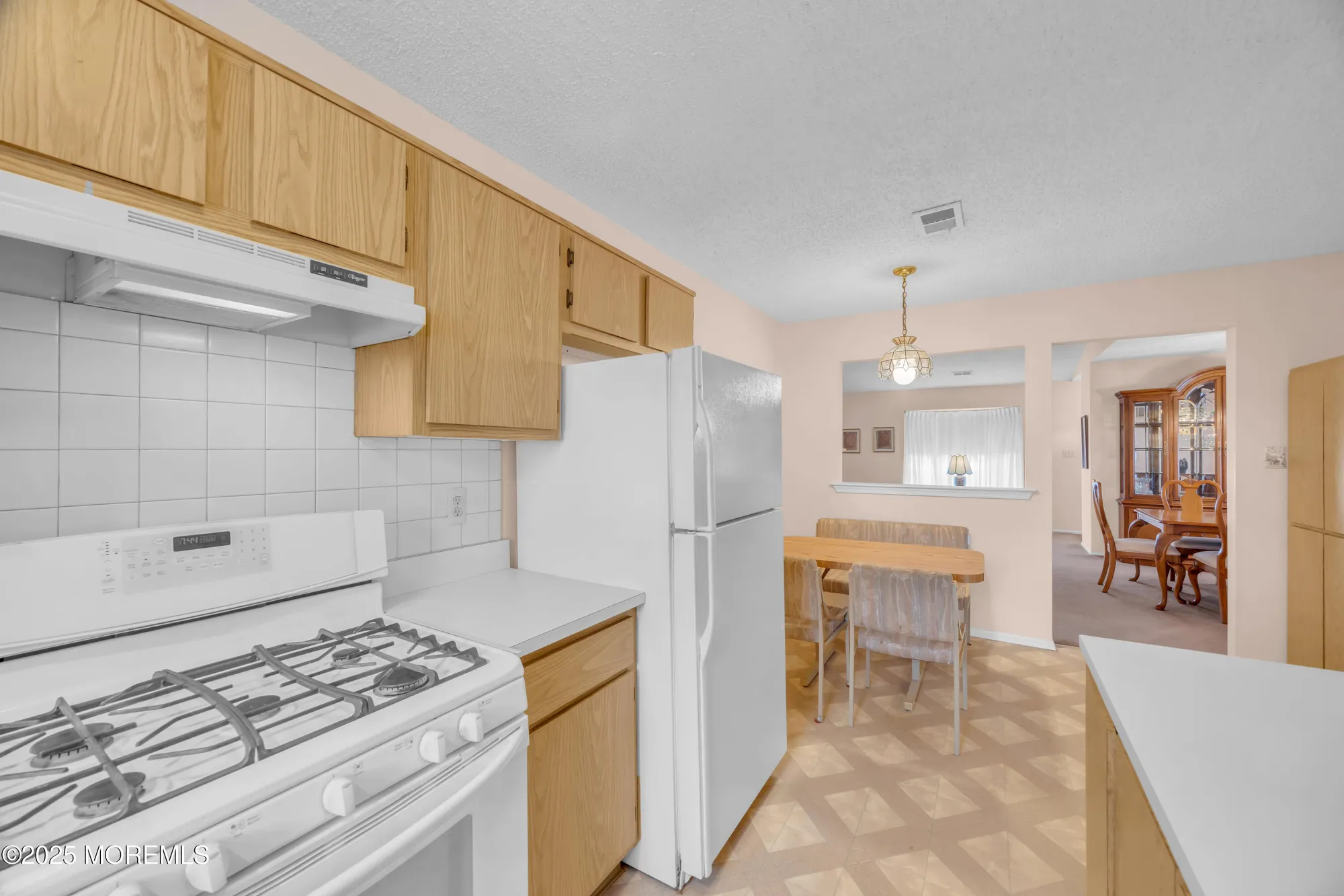 Property Slideshow image 18 of 36 | 7 gatley close, Freehold, NJ, 07728