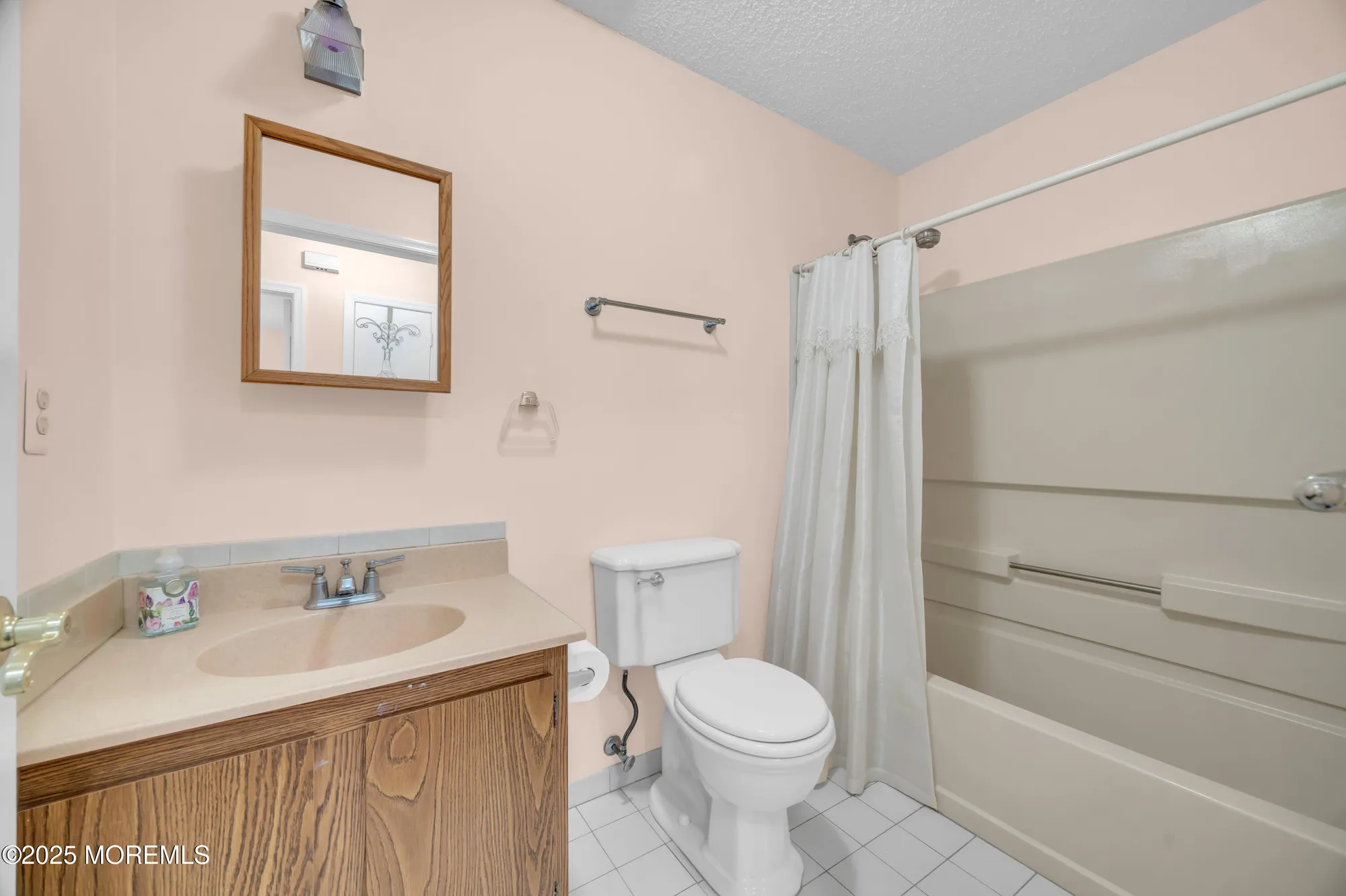 Property Slideshow image 27 of 36 | 7 gatley close, Freehold, NJ, 07728