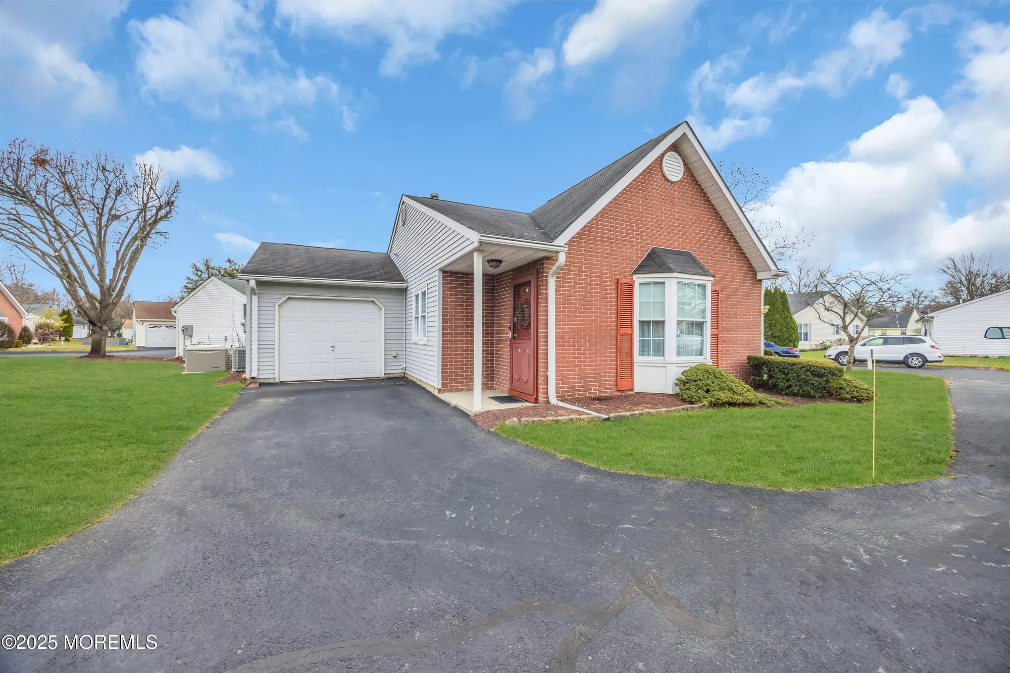 Property Slideshow image 3 of 36 | 7 gatley close, Freehold, NJ, 07728