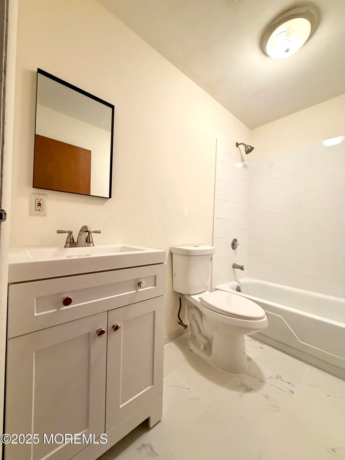 Property Slideshow image 12 of 18 | 842b inverness ct, Lakewood, NJ, 08701