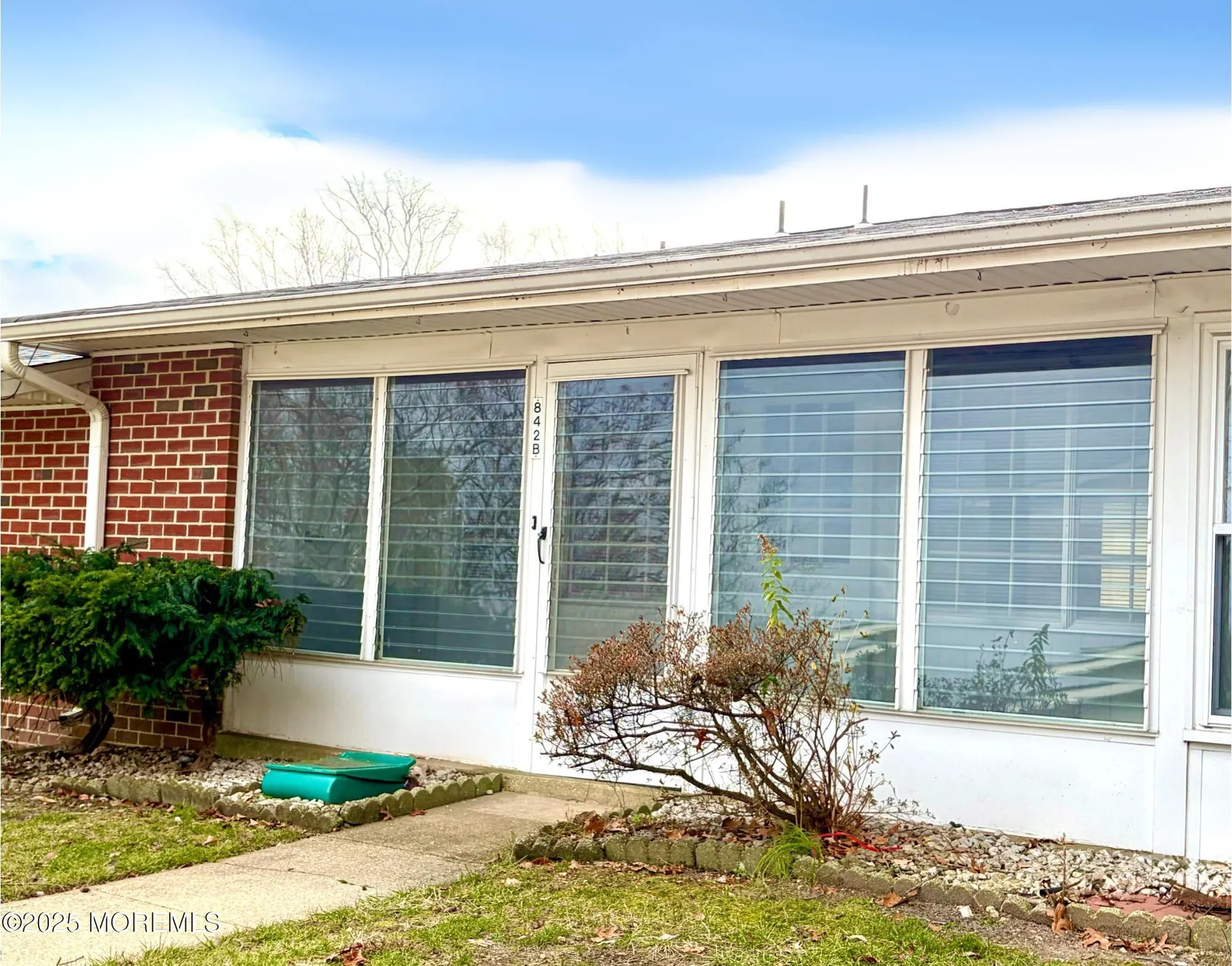 Property Slideshow image 1 of 18 | 842b inverness ct, Lakewood, NJ, 08701