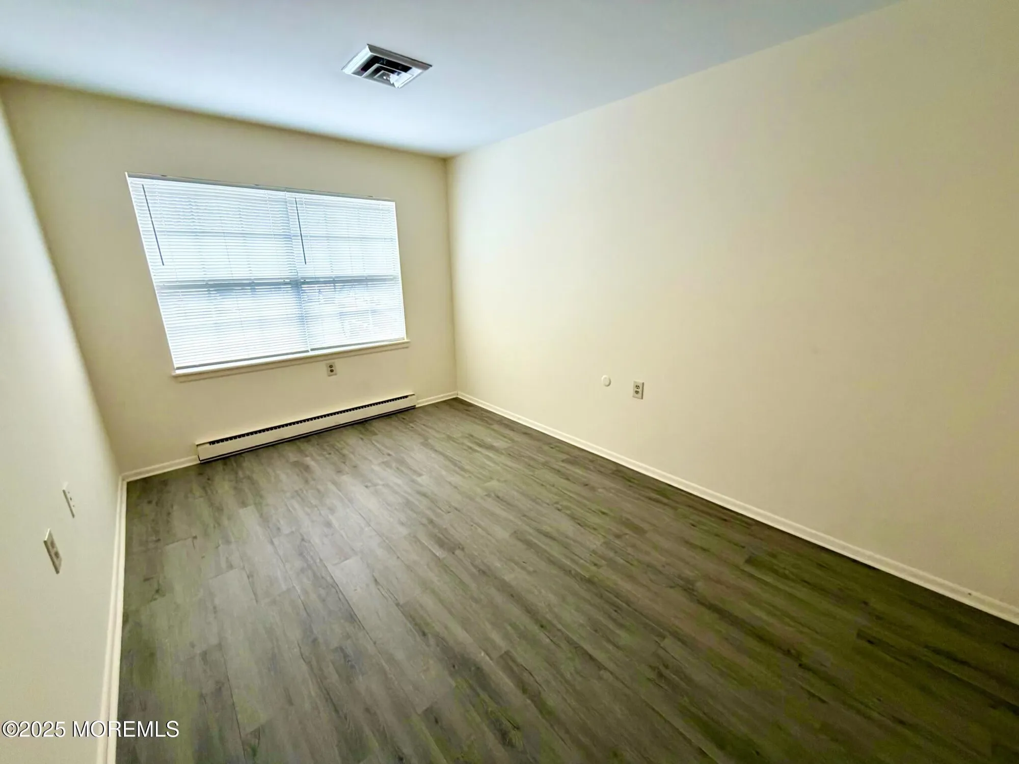 Property Slideshow image 14 of 18 | 842b inverness ct, Lakewood, NJ, 08701