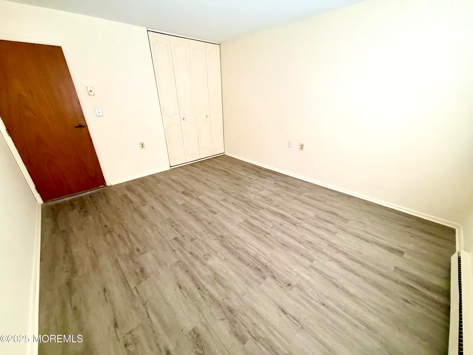 Property Slideshow image 11 of 18 | 842b inverness ct, Lakewood, NJ, 08701