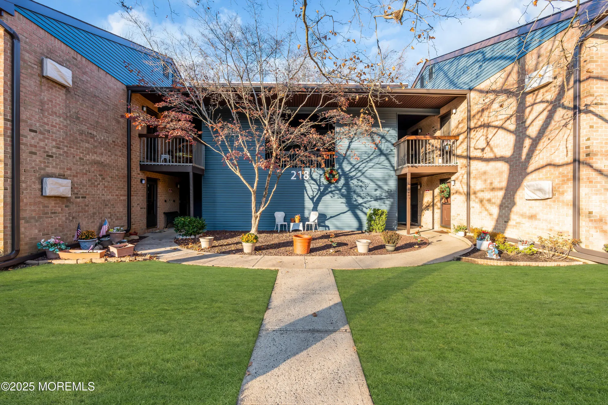 Property Slideshow image 4 of 38 | 218 medford ct a, Manalapan, NJ, 07726