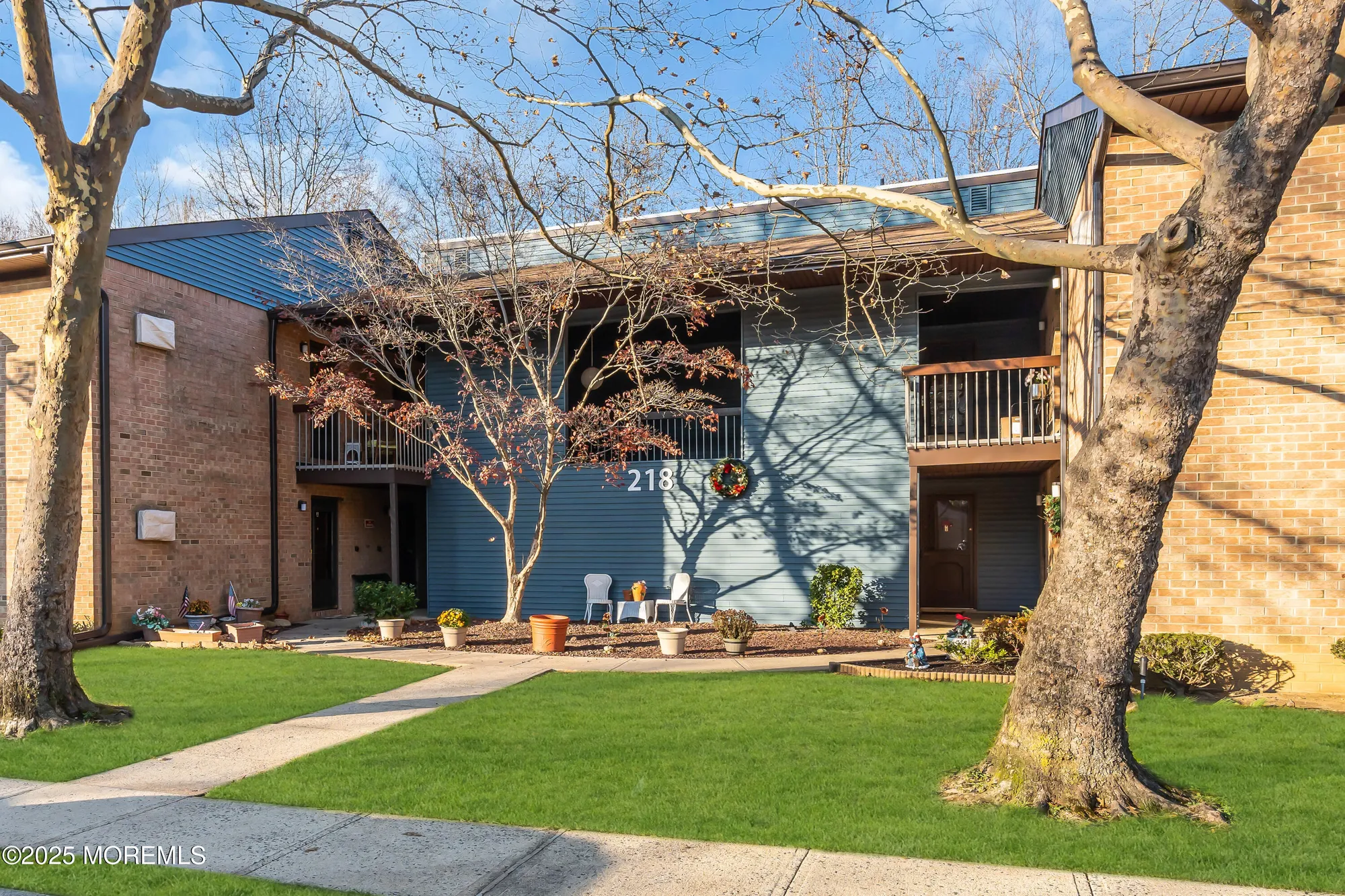 Property Slideshow image 5 of 38 | 218 medford ct a, Manalapan, NJ, 07726