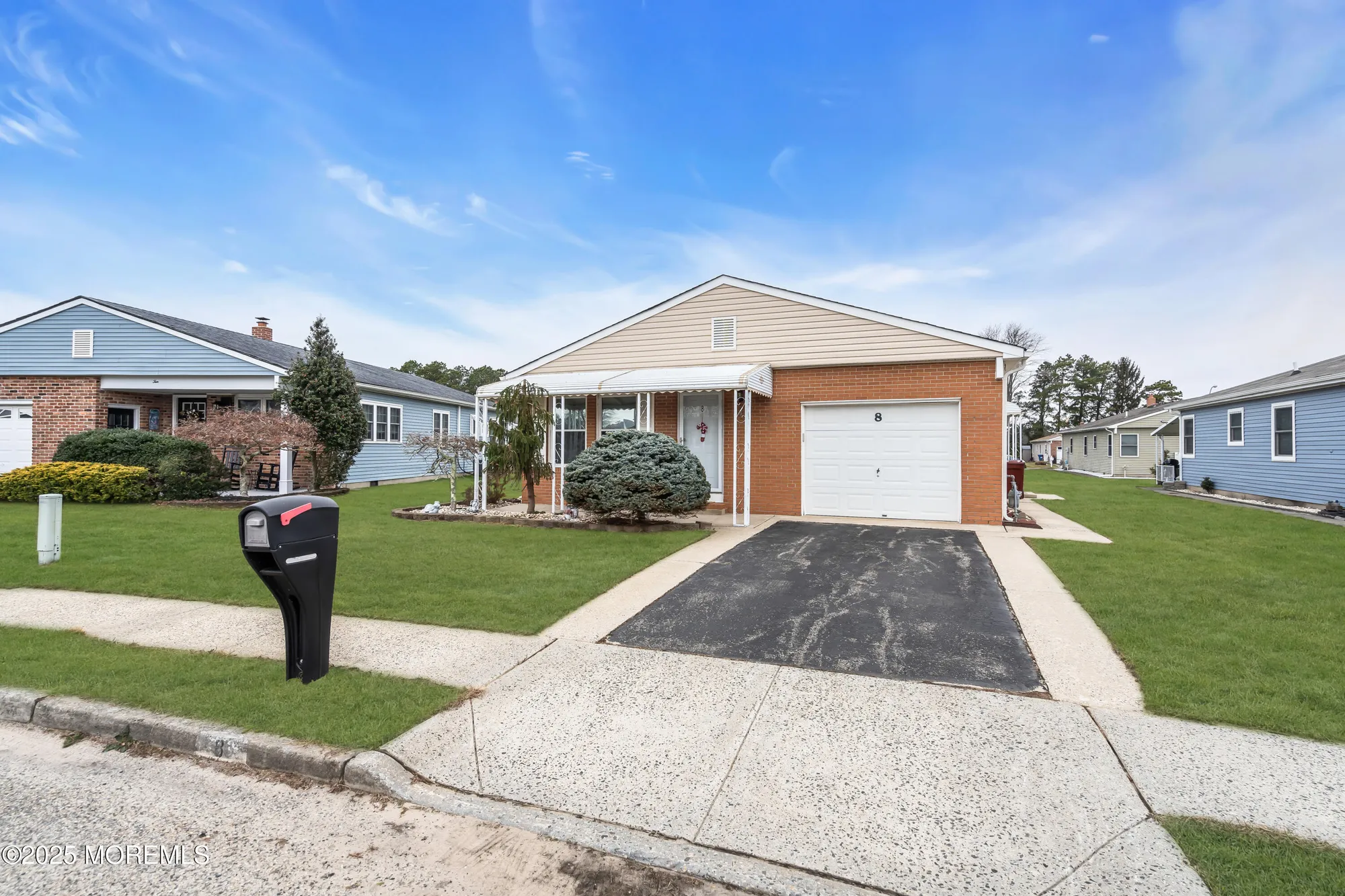 Property Slideshow image 1 of 33 | 8 merrilee ln, Toms River, NJ, 08757