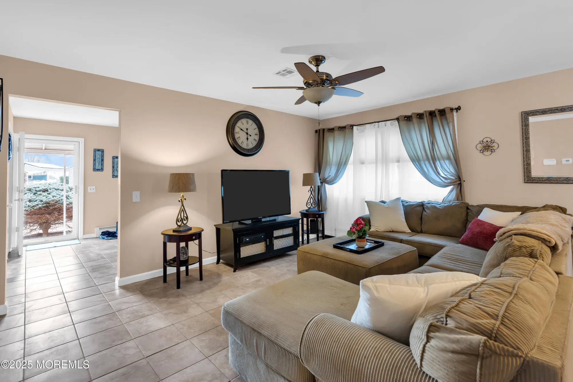 Property Slideshow image 5 of 33 | 8 merrilee ln, Toms River, NJ, 08757