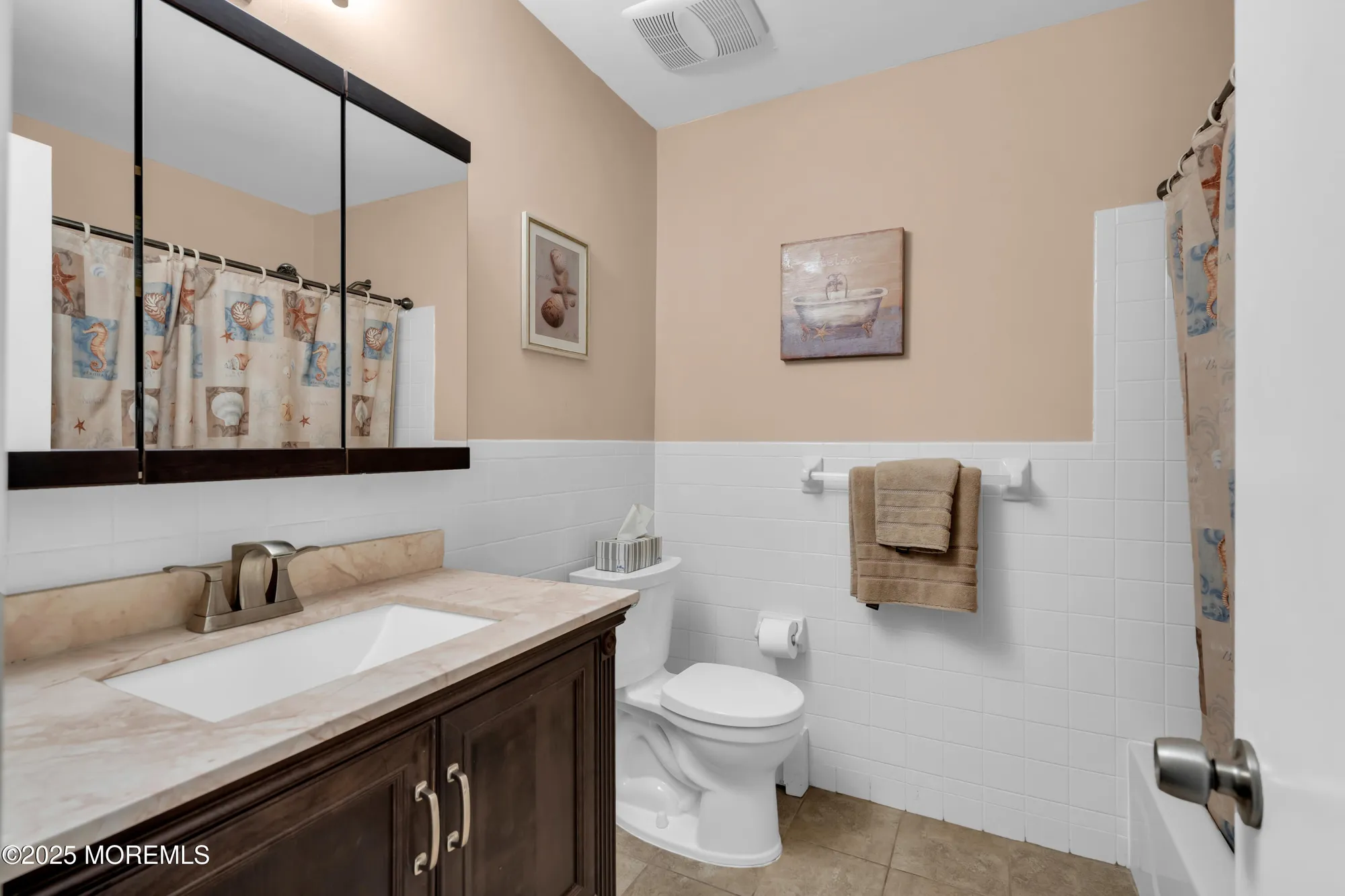 Property Slideshow image 15 of 33 | 8 merrilee ln, Toms River, NJ, 08757