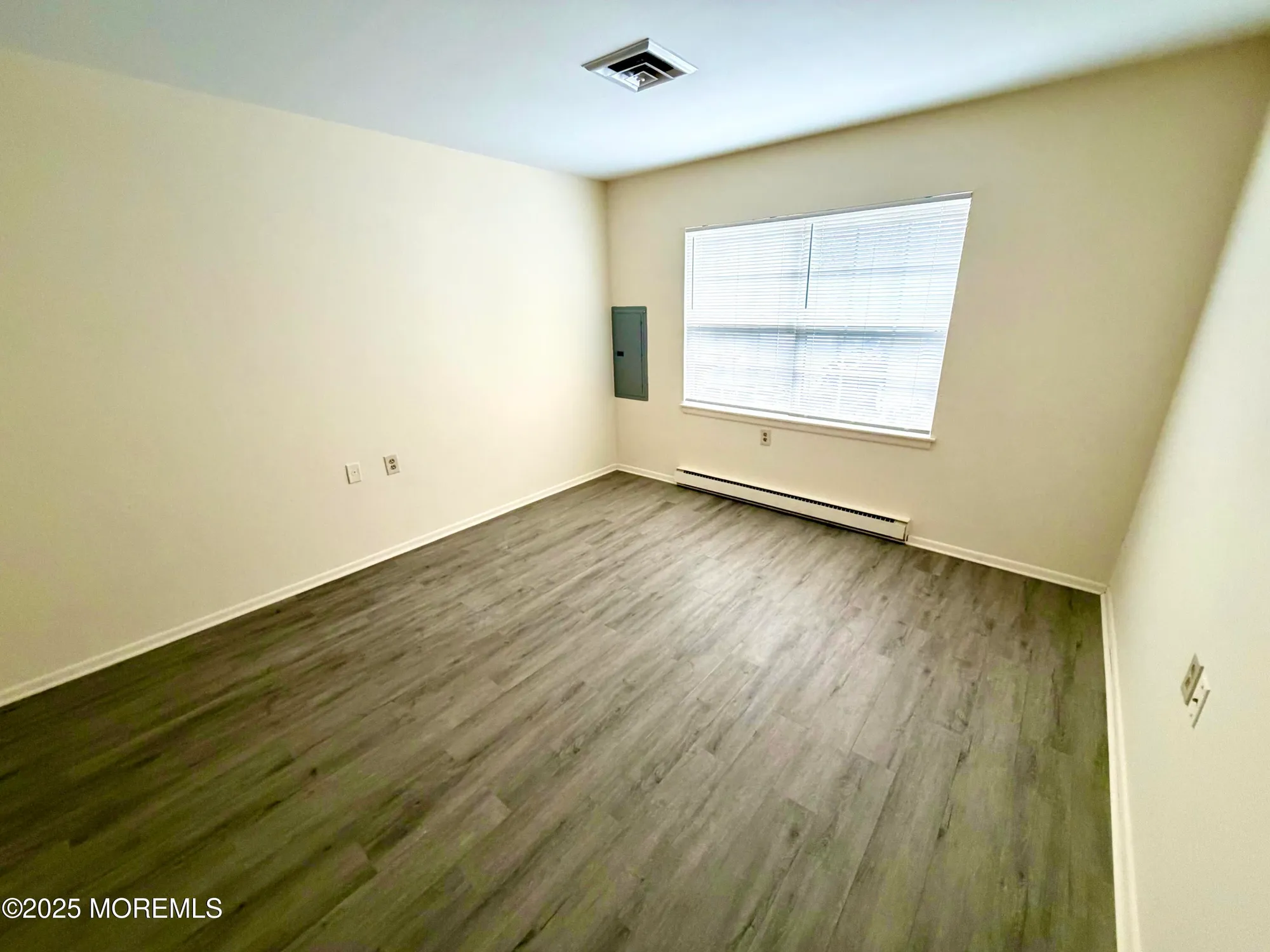 Property Slideshow image 10 of 18 | 842b inverness ct, Lakewood, NJ, 08701