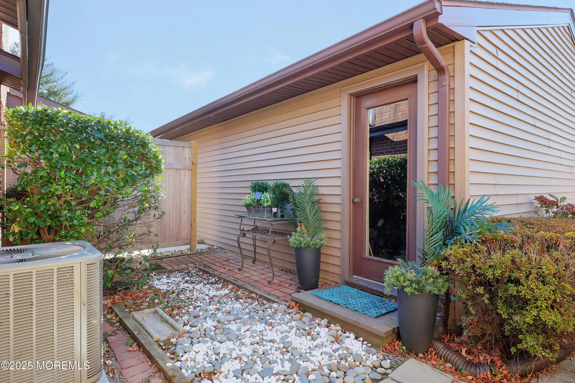 Property Slideshow image 14 of 63 | 16 concord ct, Red Bank, NJ, 07701