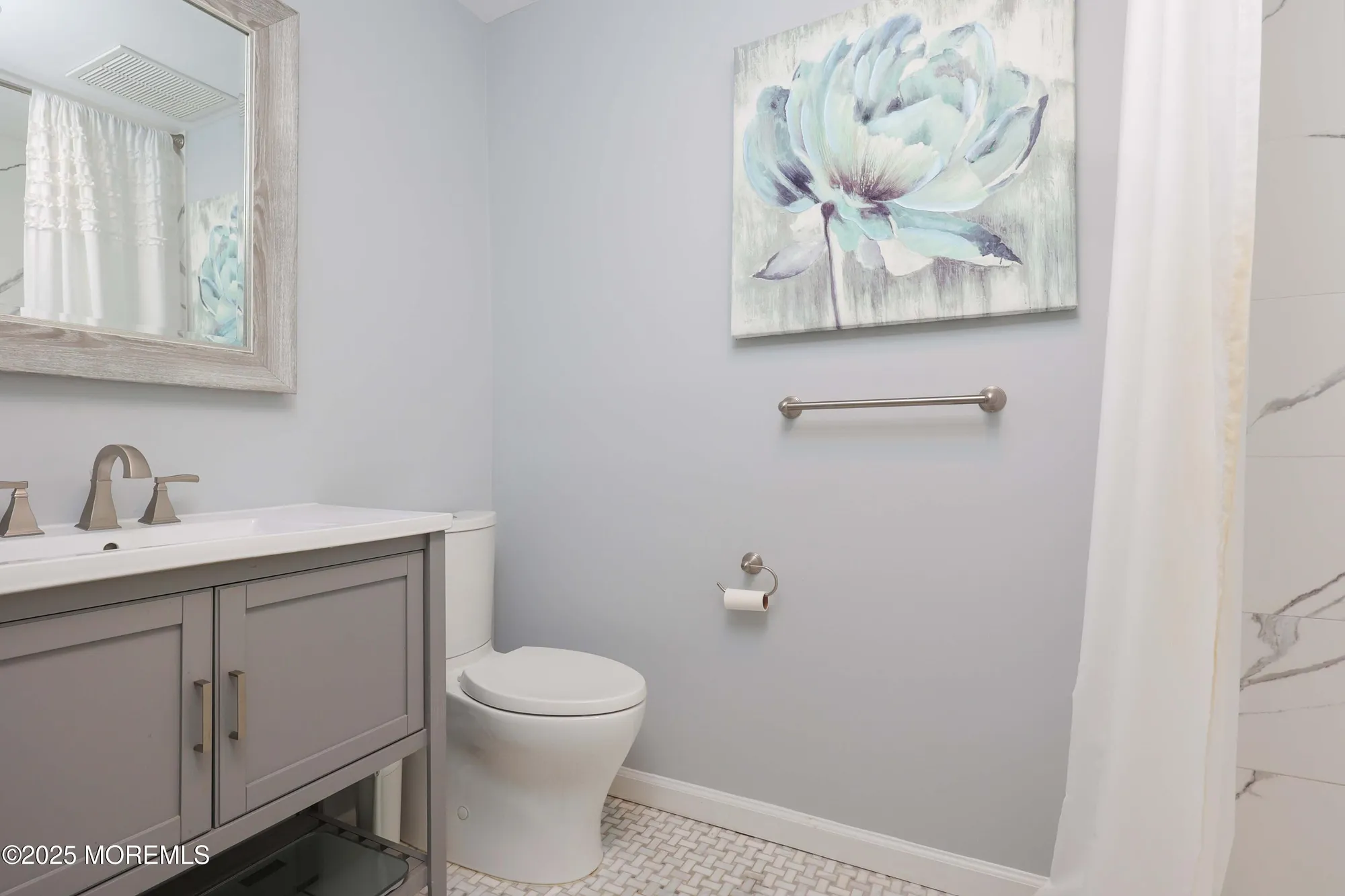 Property Slideshow image 23 of 63 | 16 concord ct, Red Bank, NJ, 07701