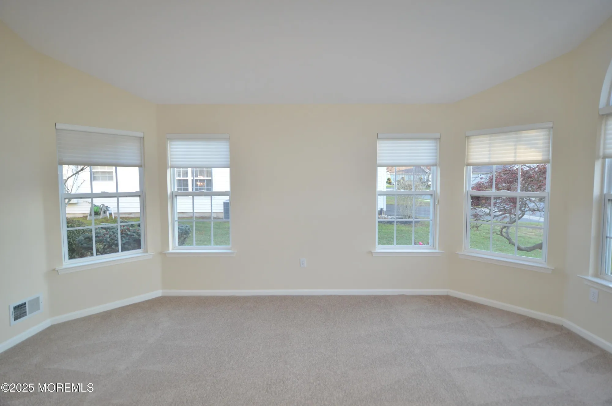 Property Slideshow image 7 of 61 | 2677 meadow lake dr, Toms River, NJ, 08755
