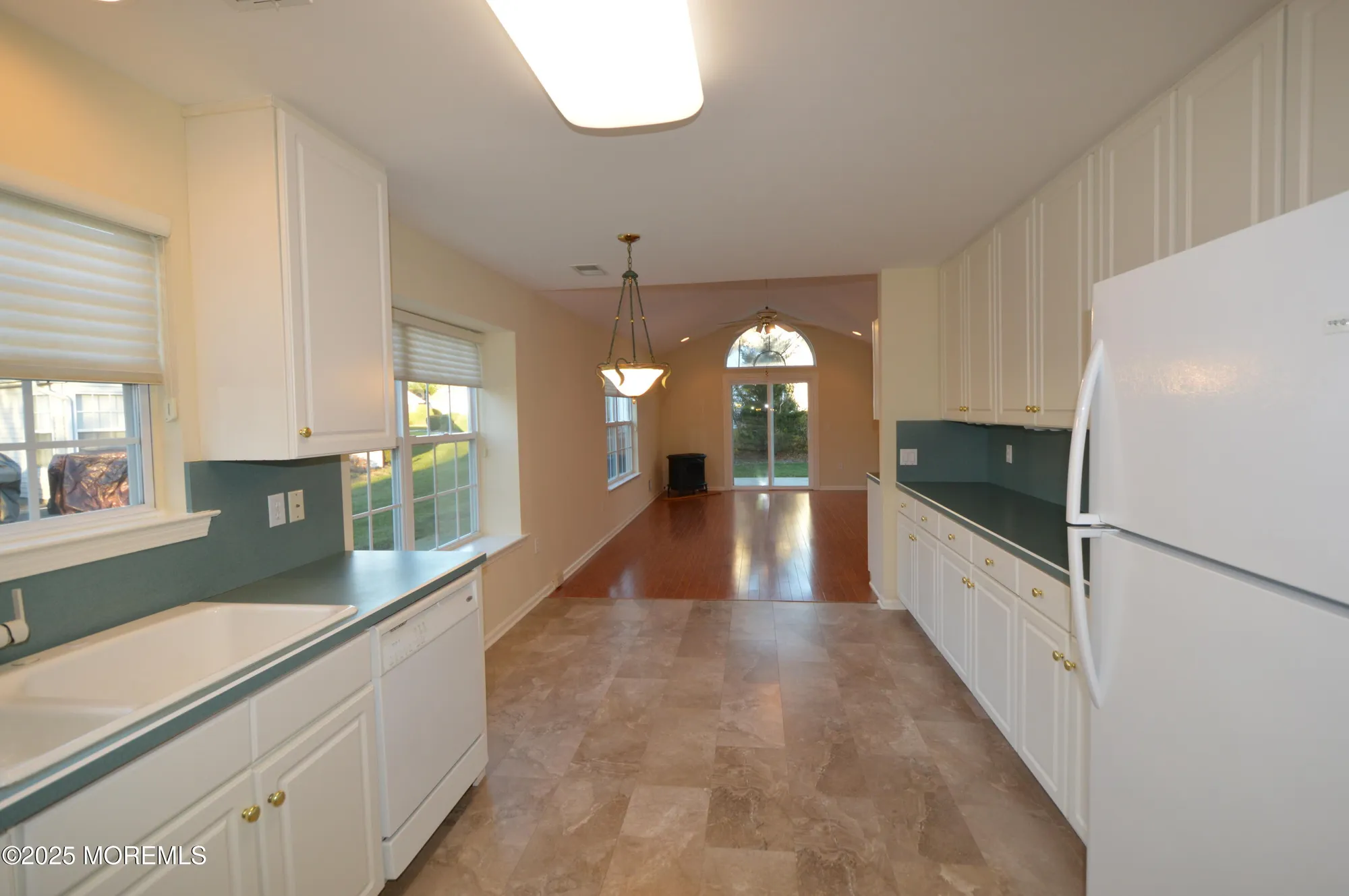 Property Slideshow image 13 of 61 | 2677 meadow lake dr, Toms River, NJ, 08755