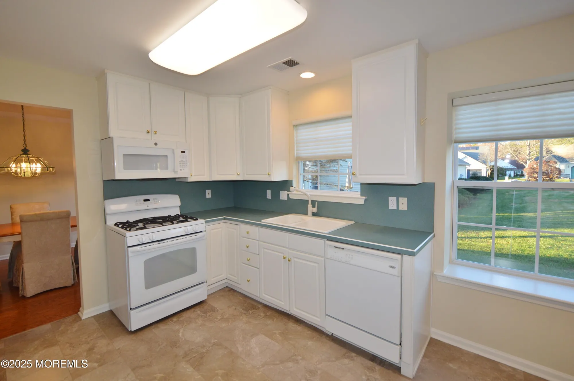 Property Slideshow image 15 of 61 | 2677 meadow lake dr, Toms River, NJ, 08755