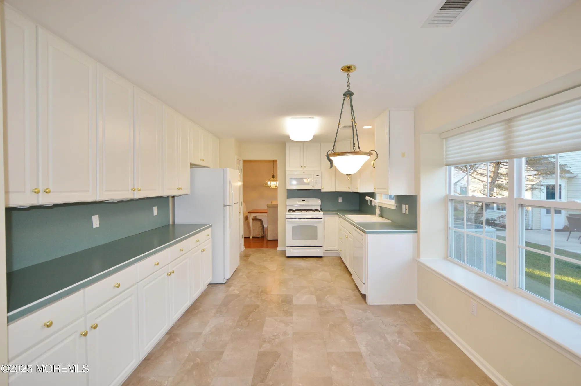 Property Slideshow image 20 of 61 | 2677 meadow lake dr, Toms River, NJ, 08755