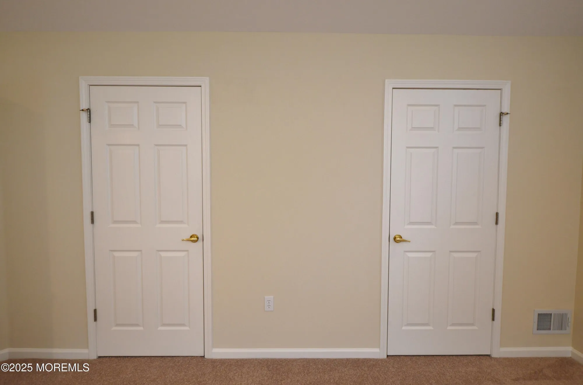 Property Slideshow image 30 of 61 | 2677 meadow lake dr, Toms River, NJ, 08755