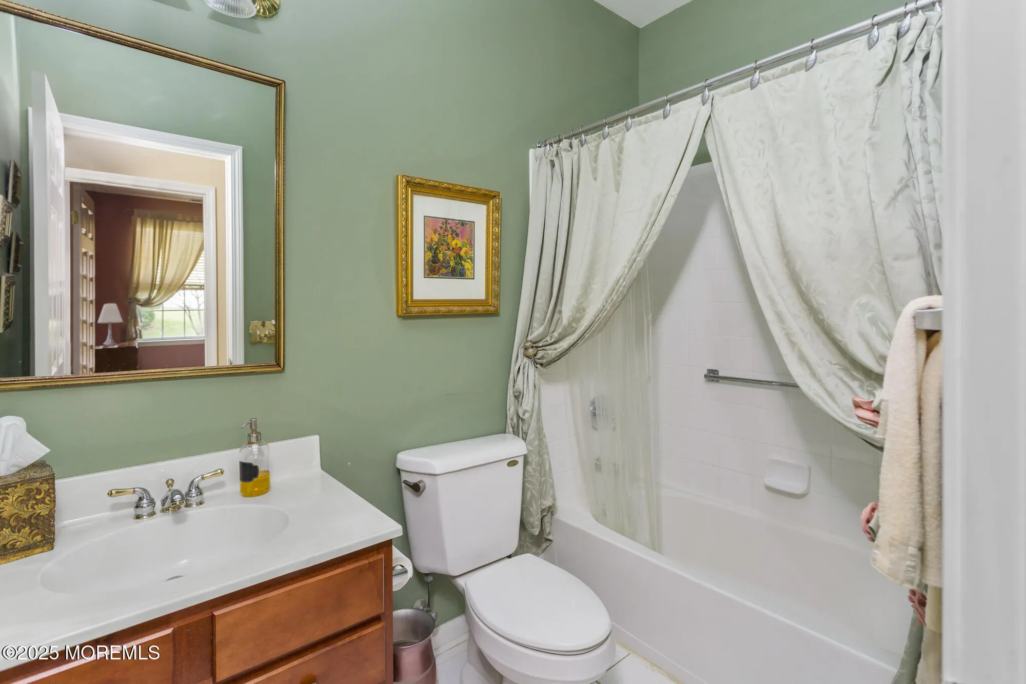 Property Slideshow image 23 of 28 | 4 portchester dr, Jackson, NJ, 08527