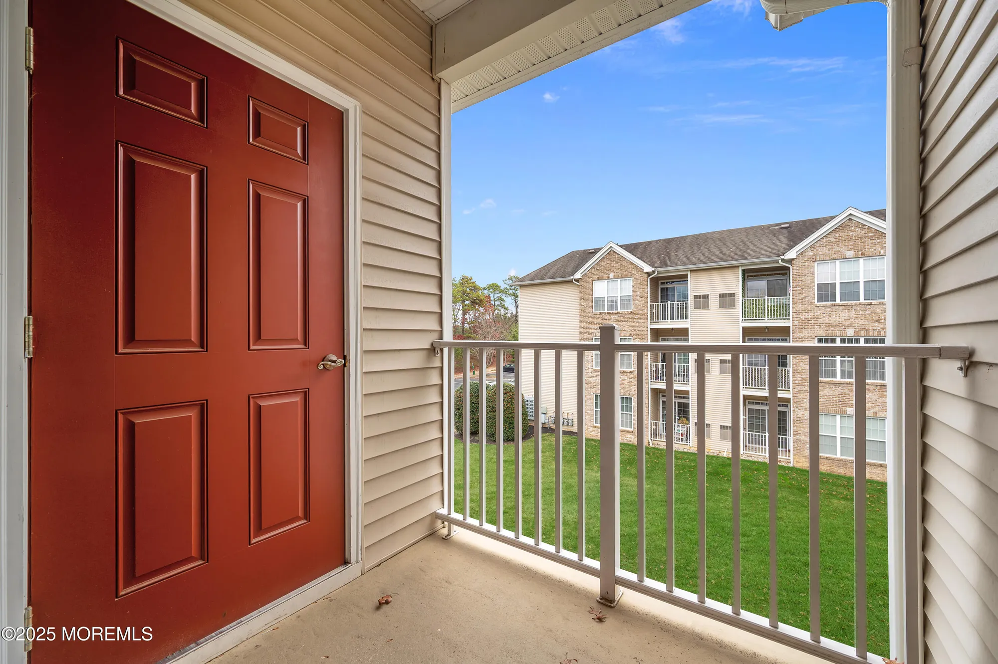 Property Slideshow image 6 of 48 | 632 sophee ln, Lakewood, NJ, 08701