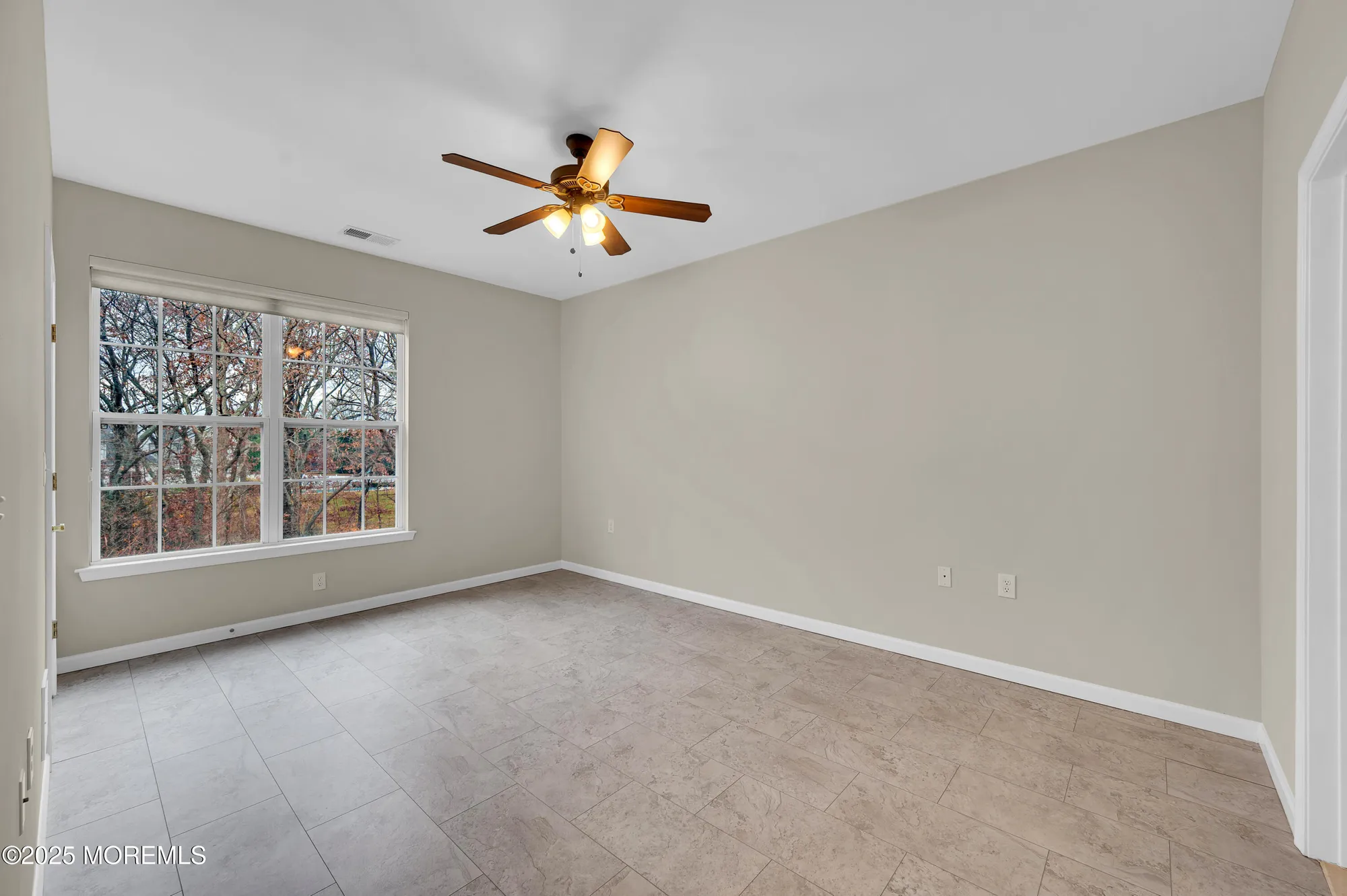 Property Slideshow image 16 of 48 | 632 sophee ln, Lakewood, NJ, 08701