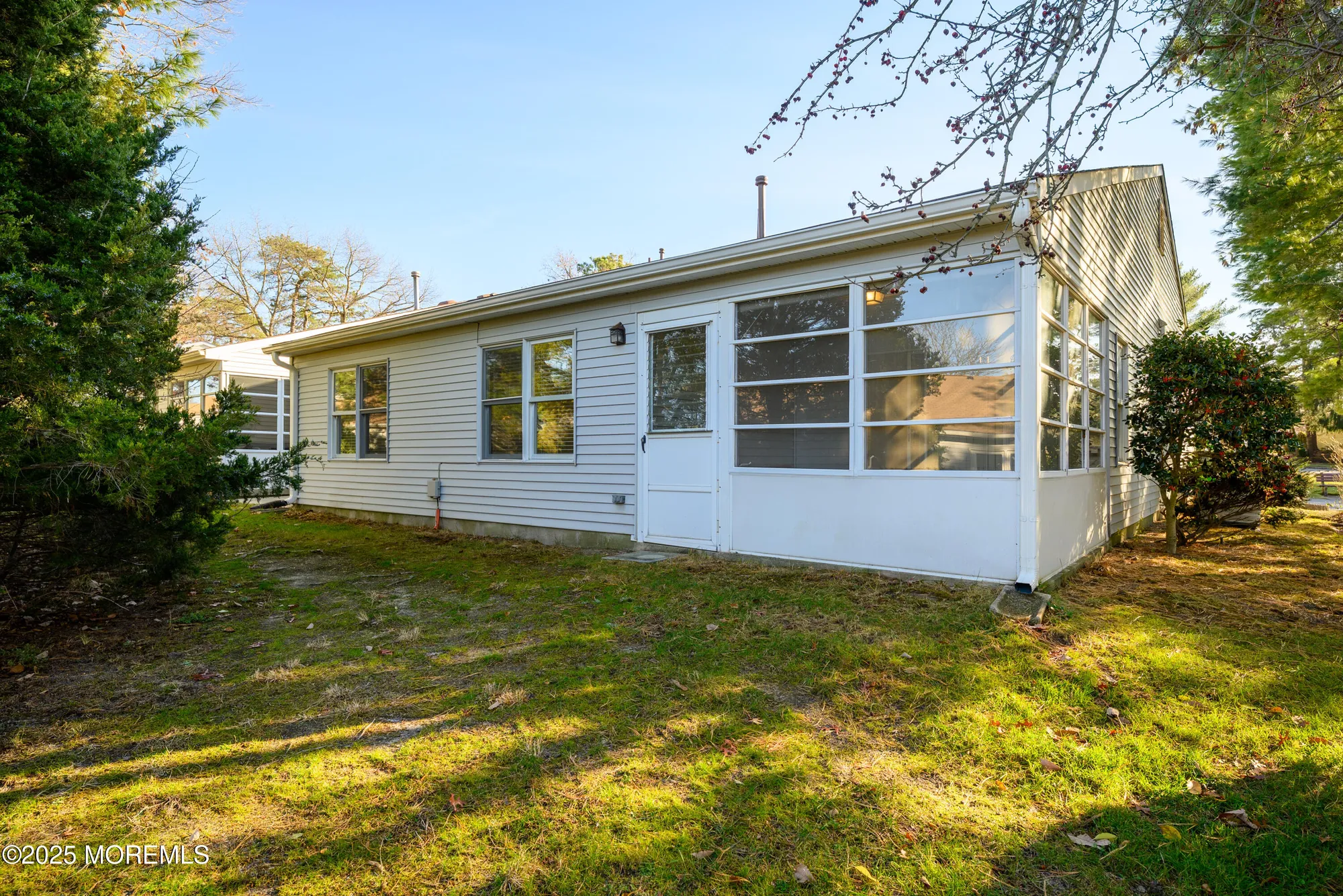 Property Slideshow image 4 of 36 | 233 cloverdale dr, Lakewood, NJ, 08701