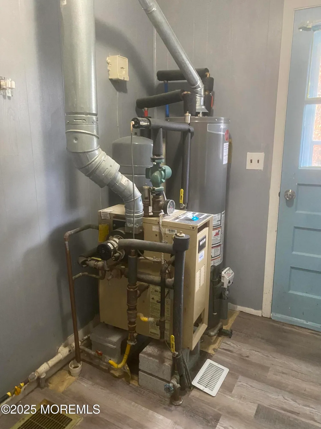 Property Slideshow image 12 of 30 | 23 yellowstone dr, Toms River, NJ, 08753