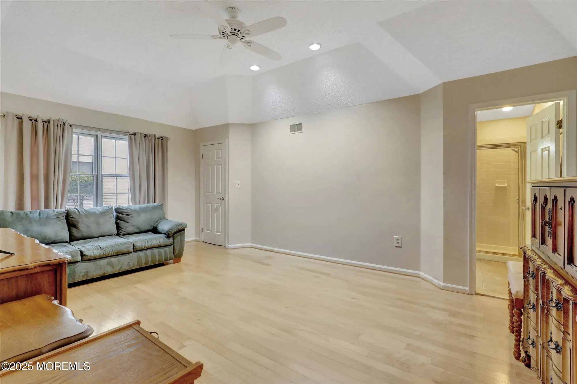 Property Slideshow image 14 of 42 | 40 caldwell ter, Marlboro, NJ, 07746