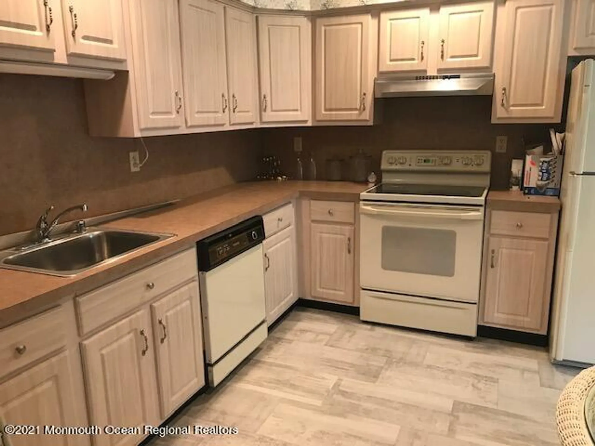 Property Slideshow image 2 of 11 | 15 alpine rd 63, Whiting, NJ, 08759