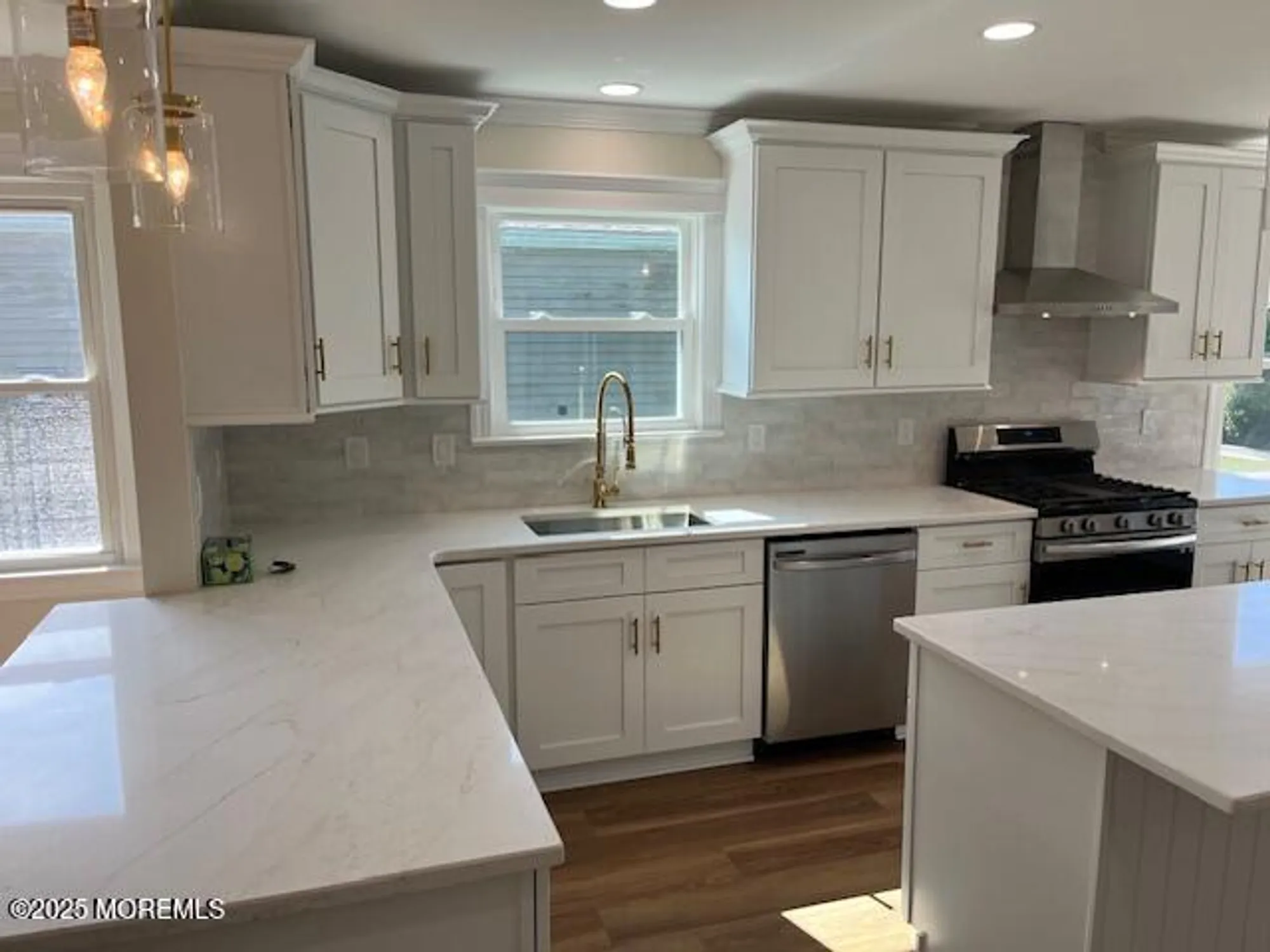 Property Slideshow image 7 of 15 | 208 bonaire dr, Toms River, NJ, 08757