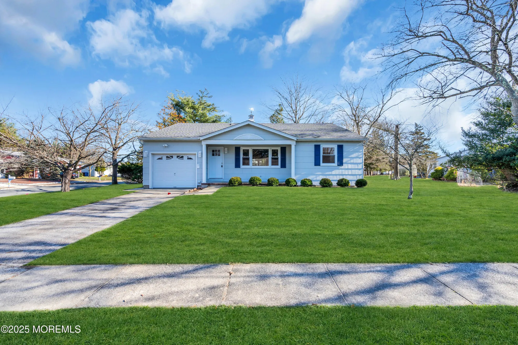 Property Slideshow image 4 of 25 | 89 brakenbury dr, Toms River, NJ, 08757