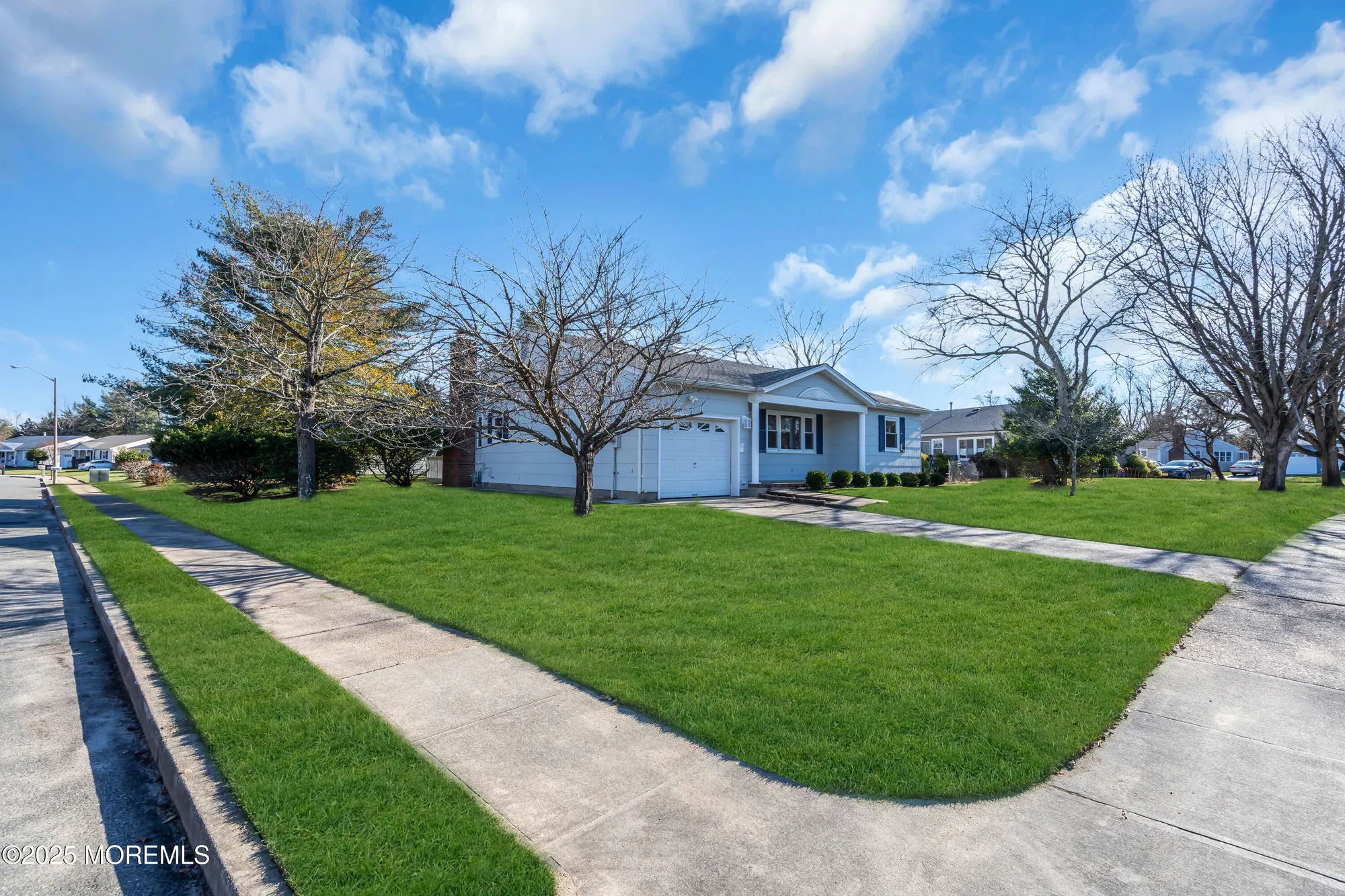 Property Slideshow image 6 of 25 | 89 brakenbury dr, Toms River, NJ, 08757