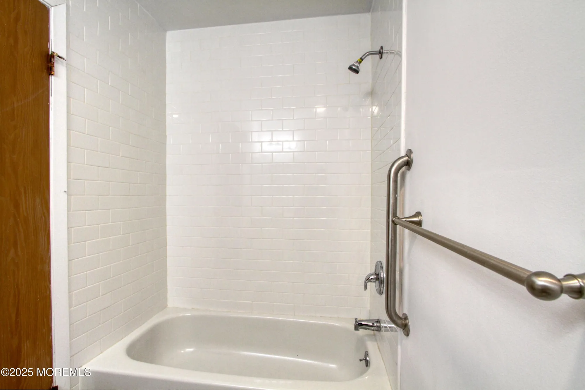 Property Slideshow image 10 of 19 | 1 stonybrook ct b, Whiting, NJ, 08759