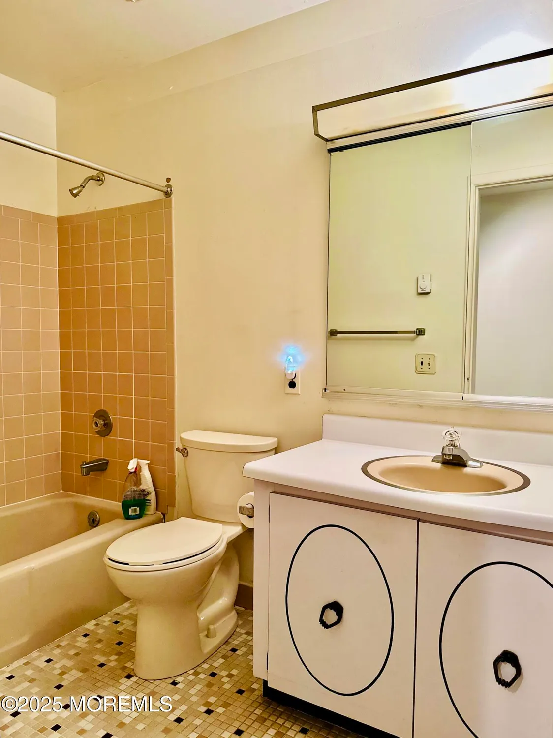 Property Slideshow image 24 of 31 | 26b moccasin dr b, Whiting, NJ, 08759