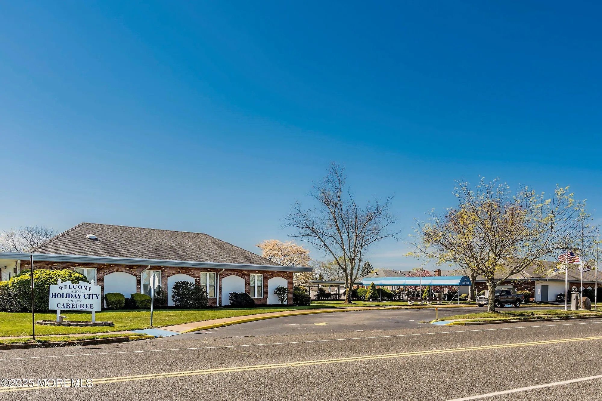 Property Slideshow image 31 of 44 | 295 port royal dr, Toms River, NJ, 08757