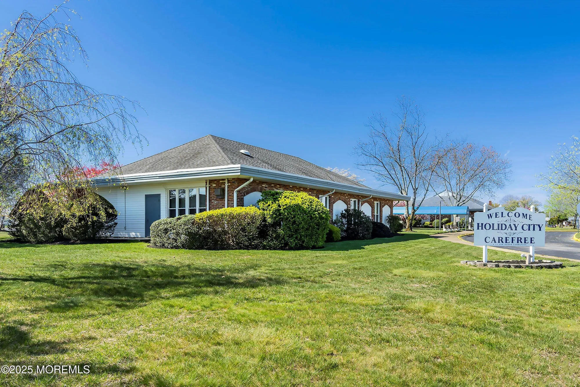 Property Slideshow image 32 of 44 | 295 port royal dr, Toms River, NJ, 08757