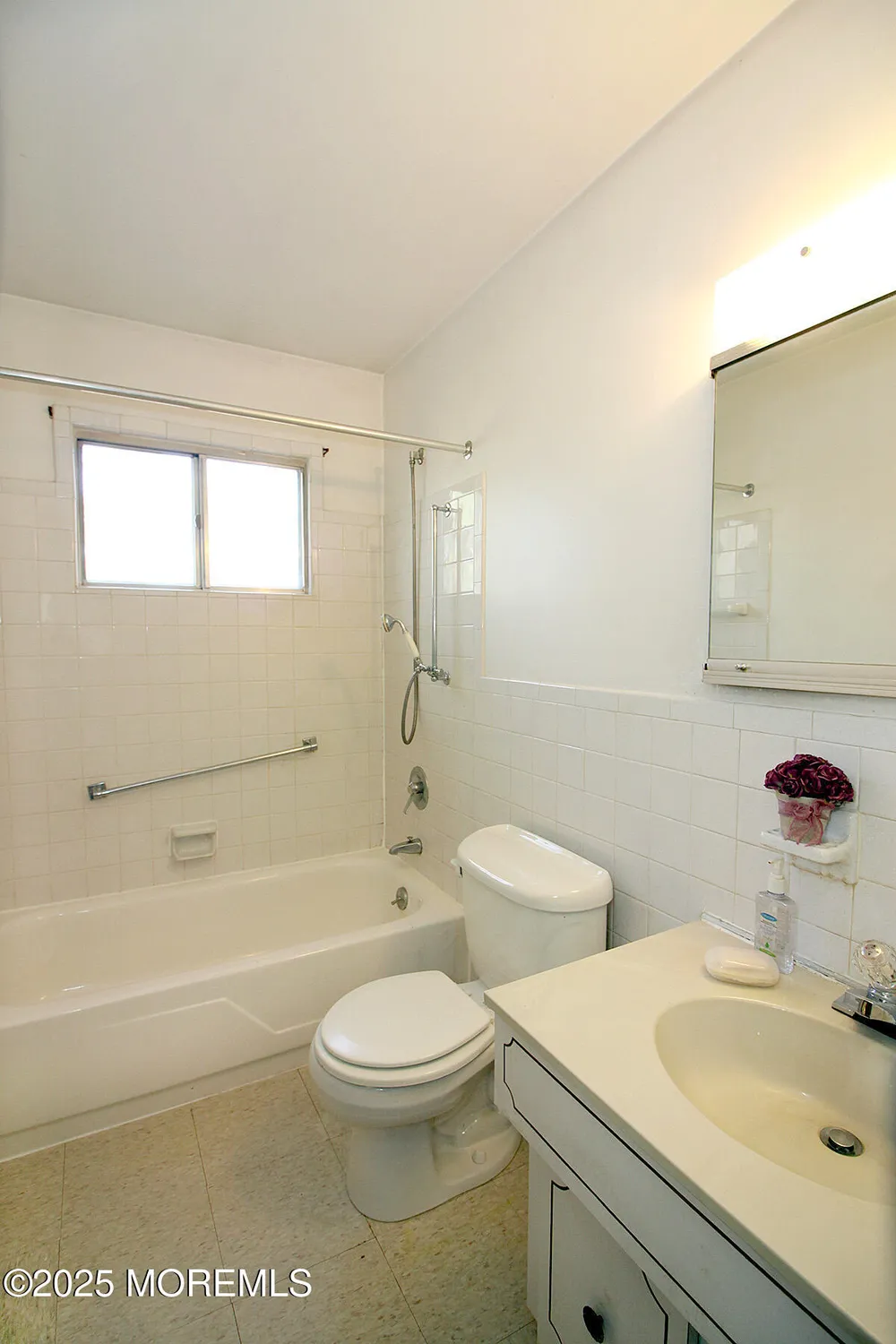 Property Slideshow image 10 of 18 | 3a new hampshire ln a, Whiting, NJ, 08759