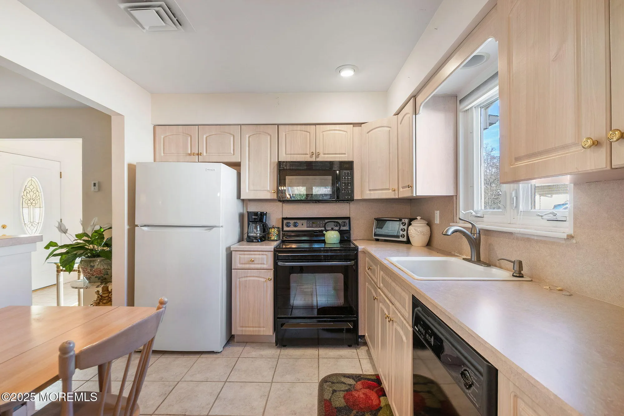 Property Slideshow image 8 of 25 | 12 dickinson rd, Brick, NJ, 08724