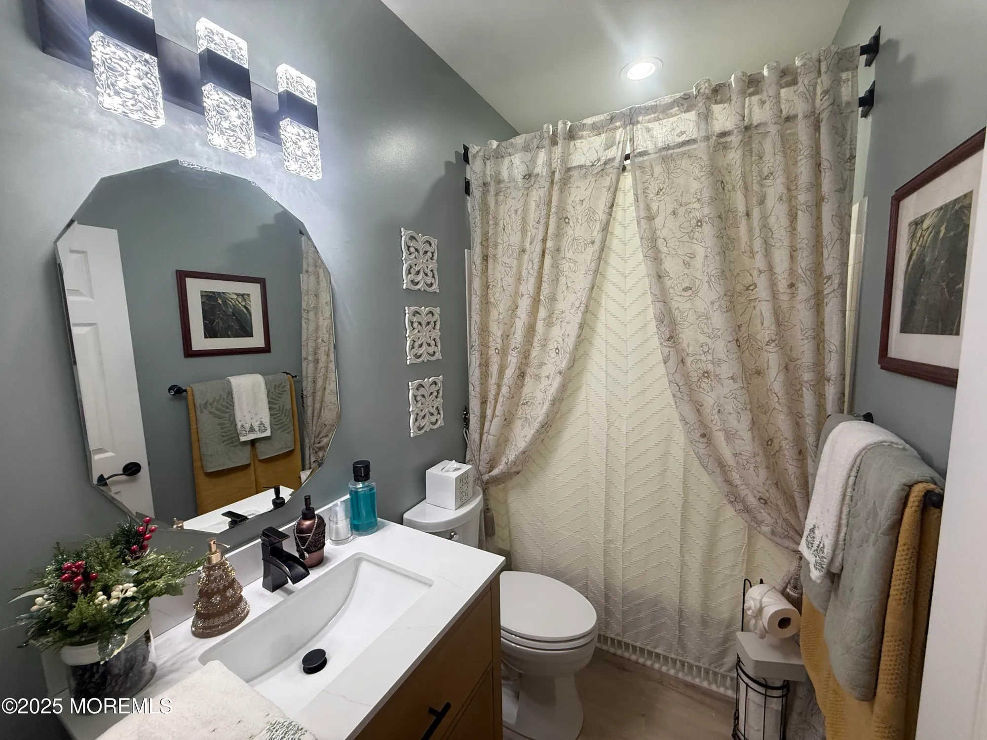Property Slideshow image 17 of 24 | 7 old mill ct, Barnegat, NJ, 08005