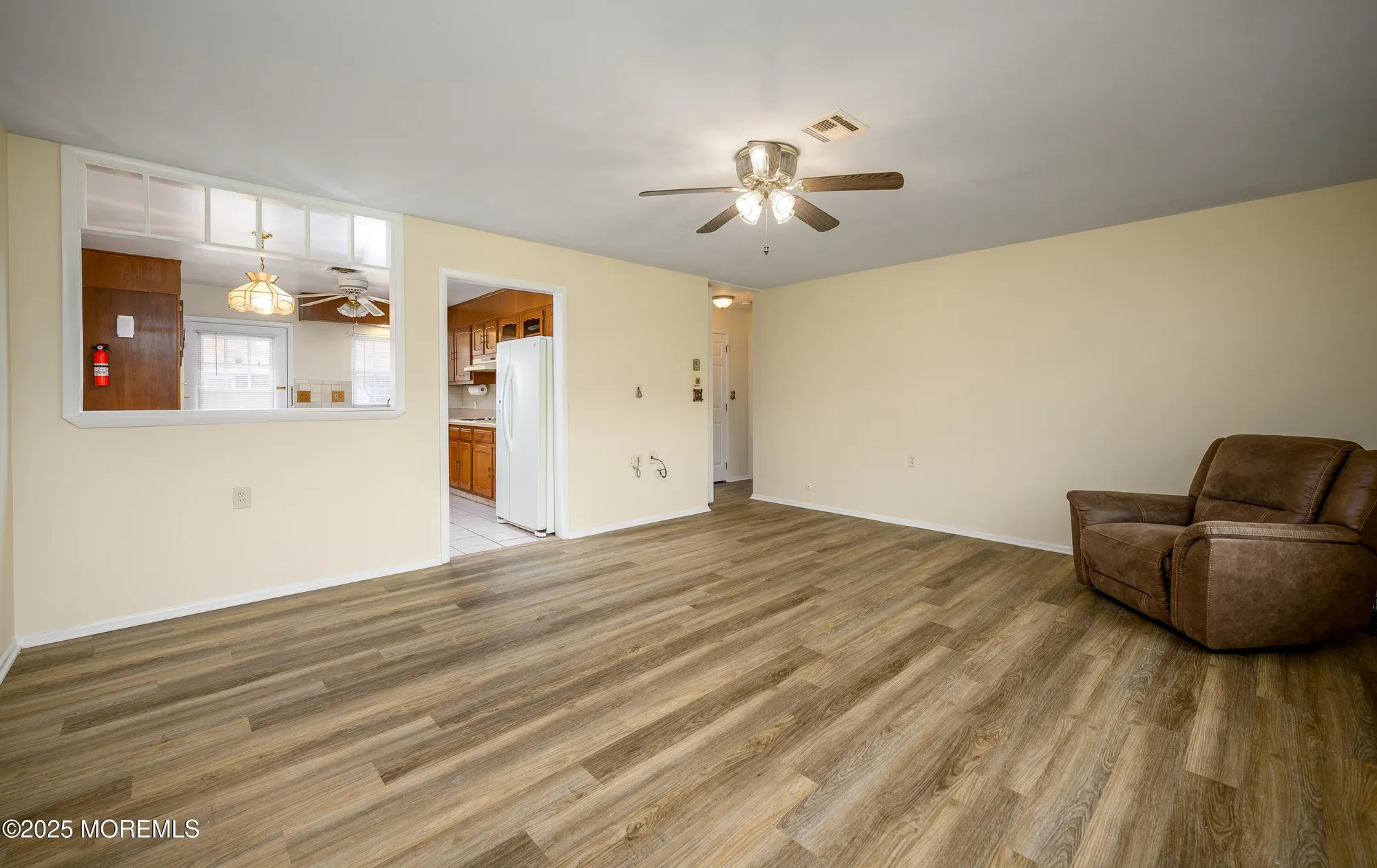 Property Slideshow image 3 of 24 | 933b thornhill ct, Lakewood, NJ, 08701