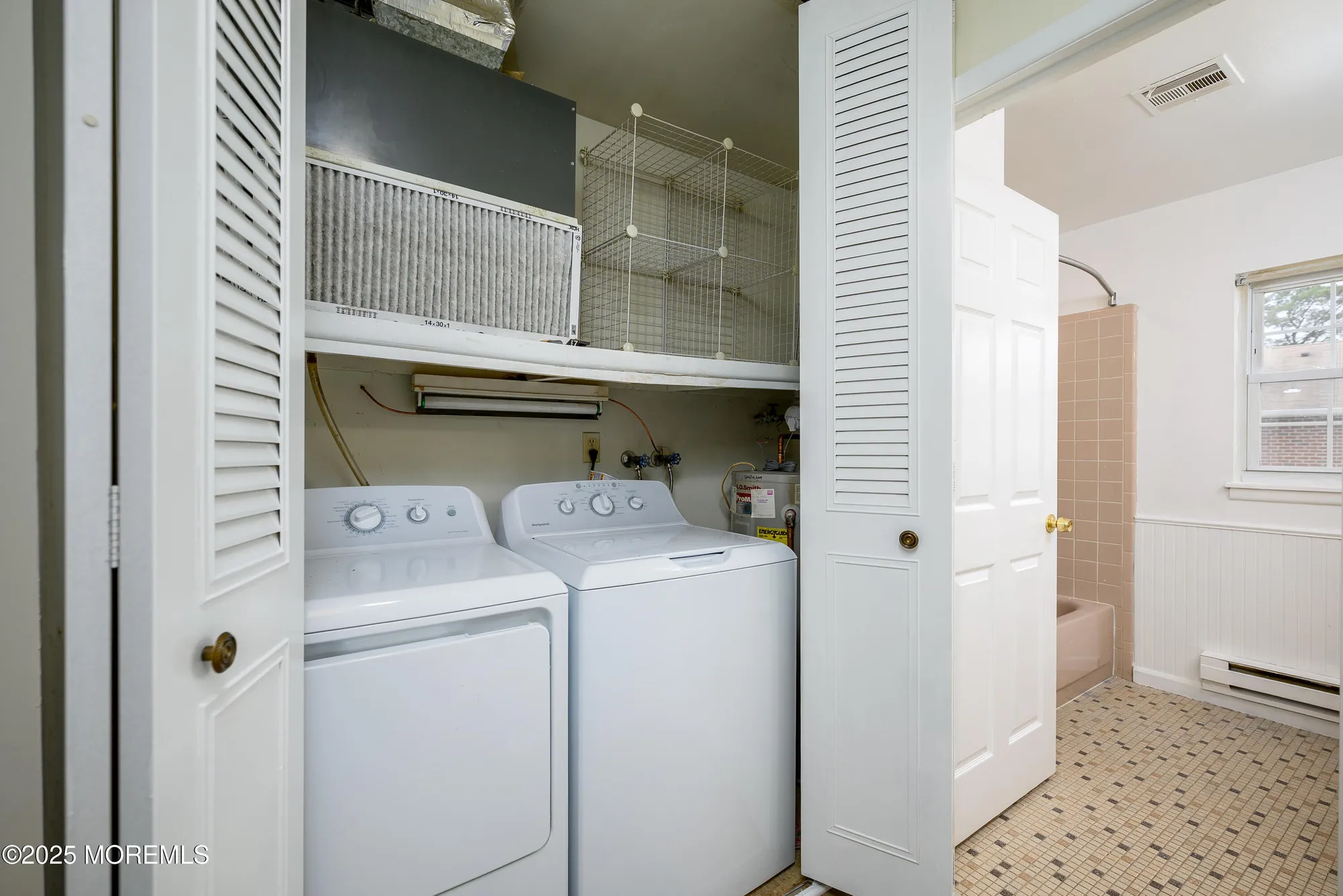 Property Slideshow image 16 of 24 | 933b thornhill ct, Lakewood, NJ, 08701