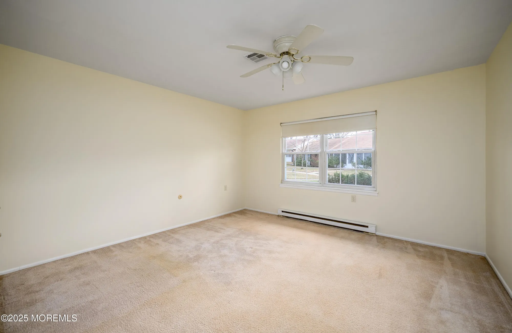 Property Slideshow image 14 of 24 | 933b thornhill ct, Lakewood, NJ, 08701