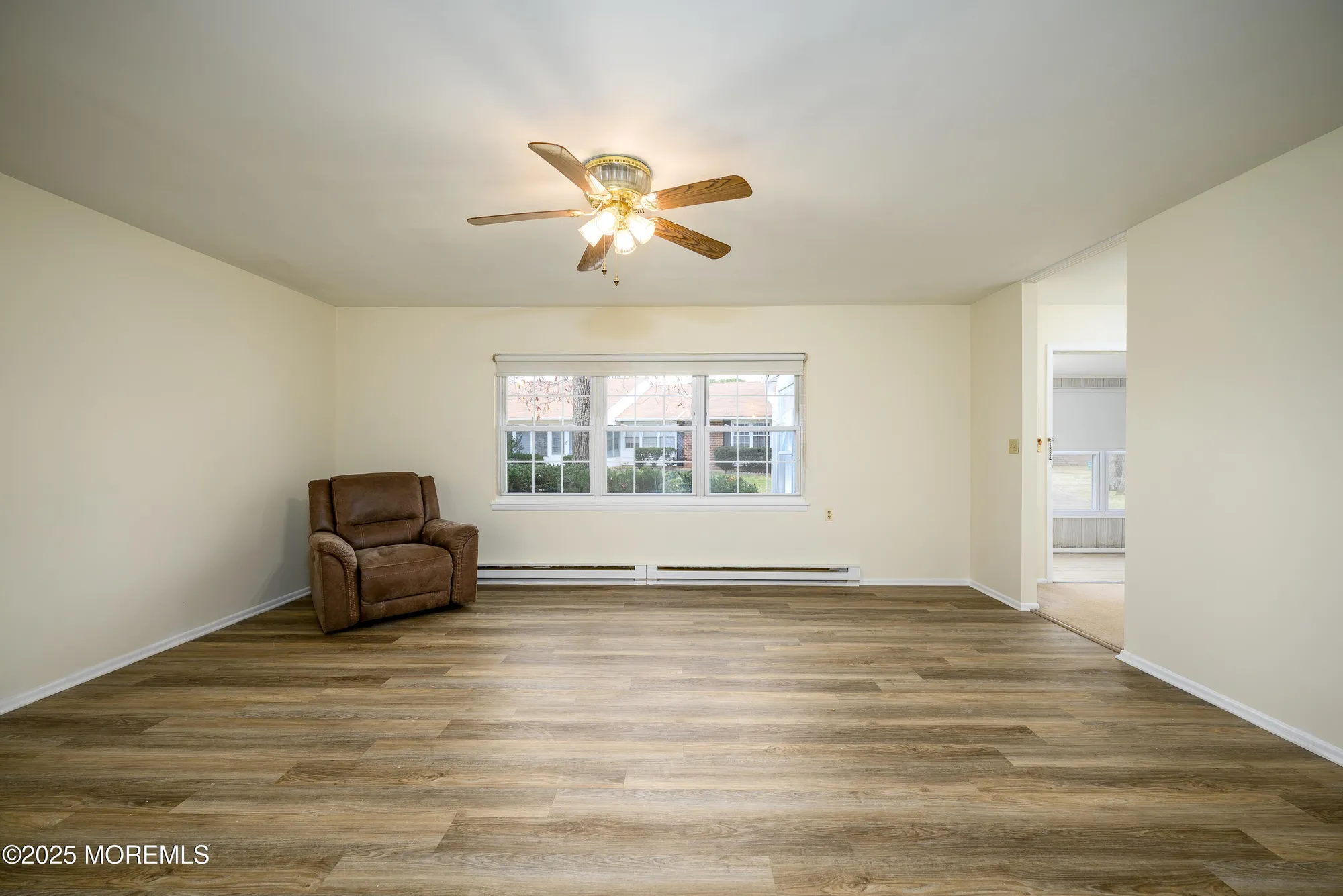 Property Slideshow image 1 of 24 | 933b thornhill ct, Lakewood, NJ, 08701